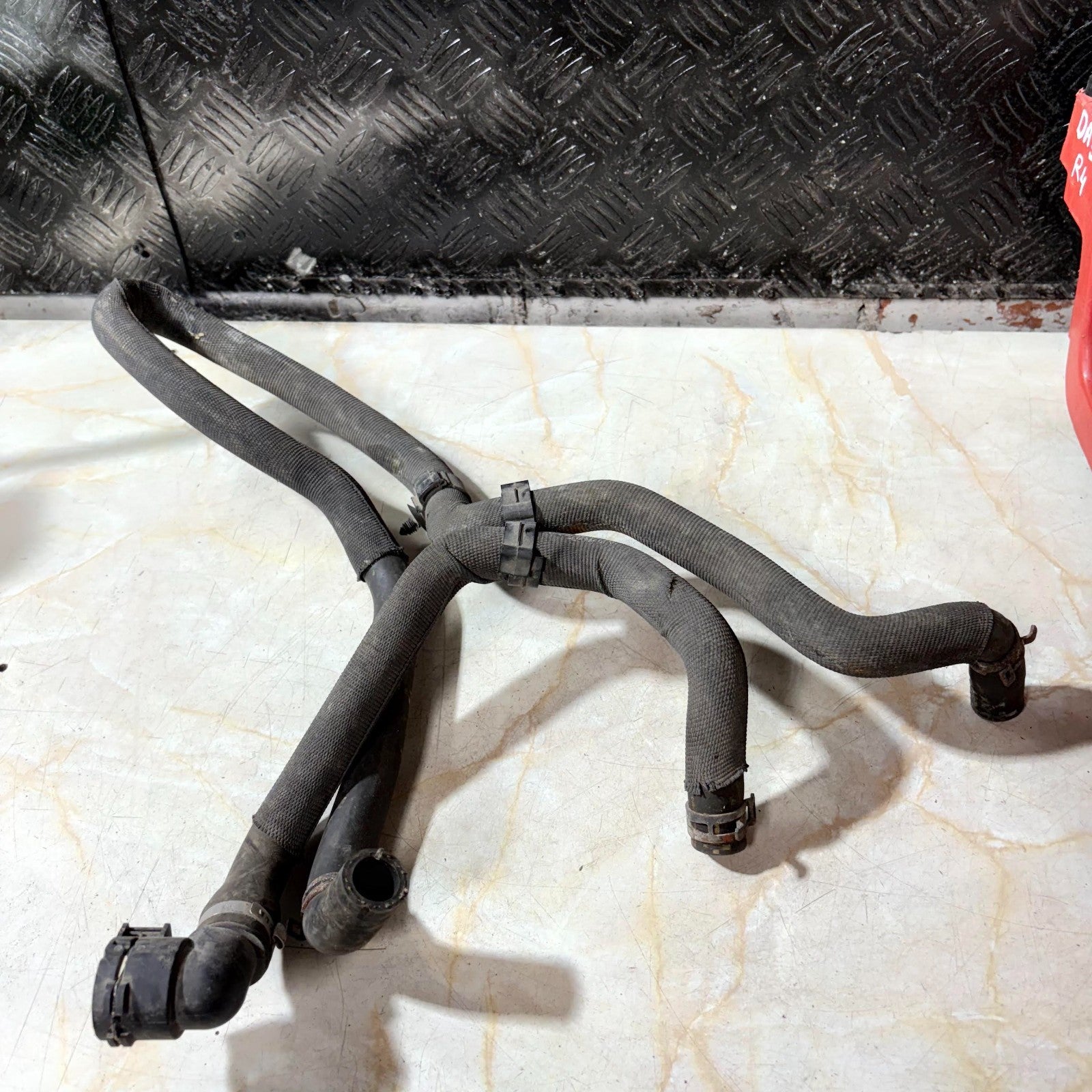 Jaguar XE 15-24 2.0 Diesel Petrol Heater Matrix Coolant Return Pipe GX73-7752-AF