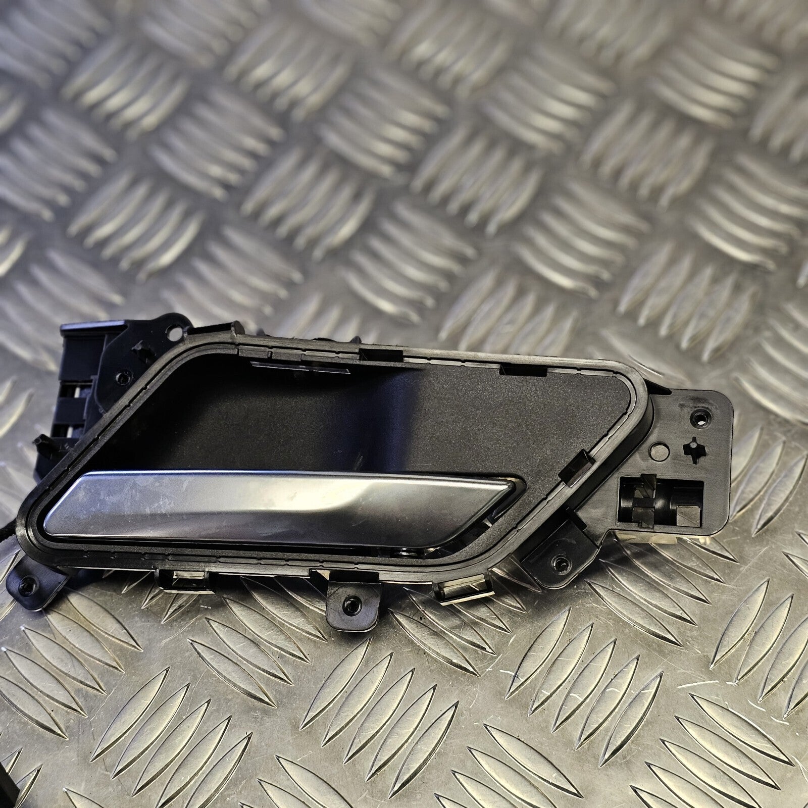 JAGUAR XE X760 INTERIOR DOOR HANDLE GX7322600AC B415 Driver Side Rear Right Rear