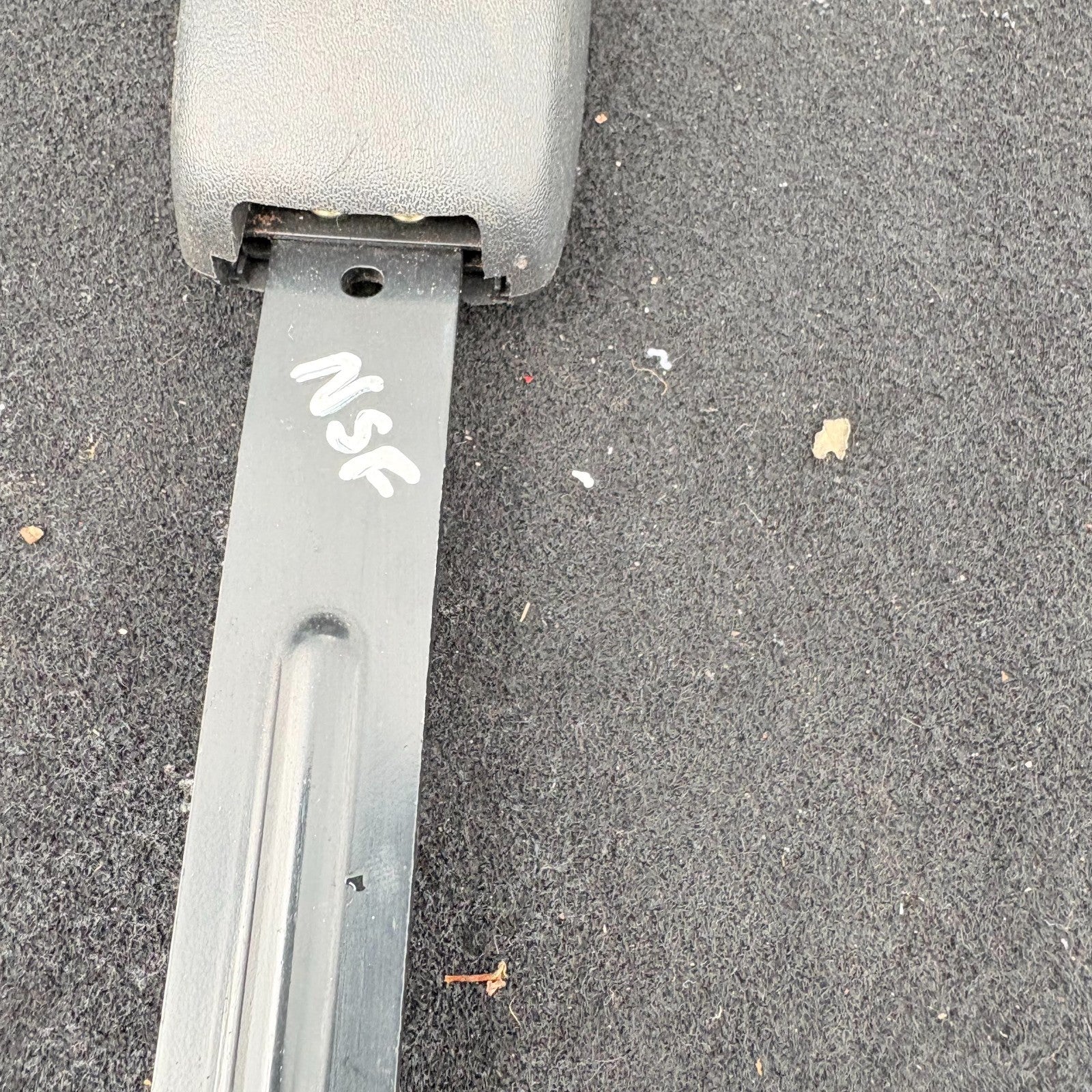 SUZUKI SWIFT FRONT PASSENGER SEAT BELT STALK BUCKLE E034501