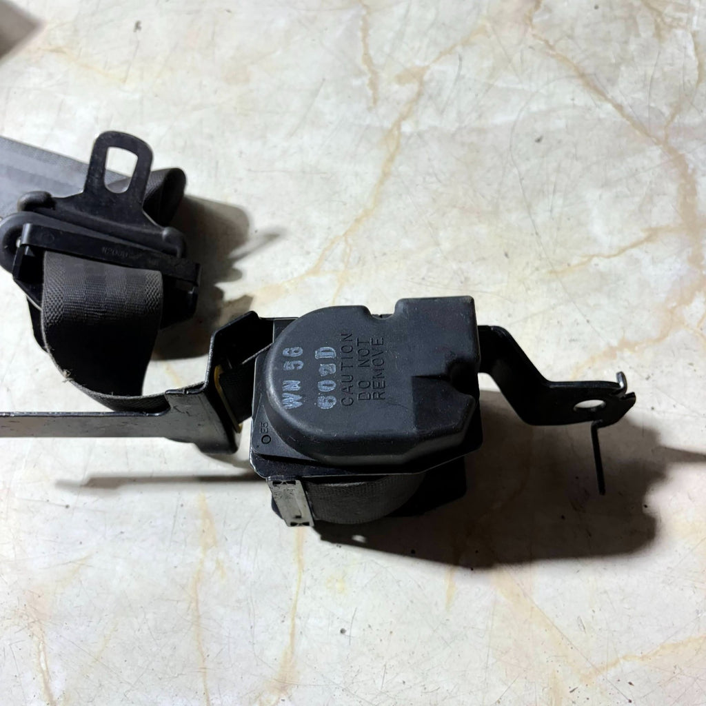 Seat belt for Mitsubishi 0420007