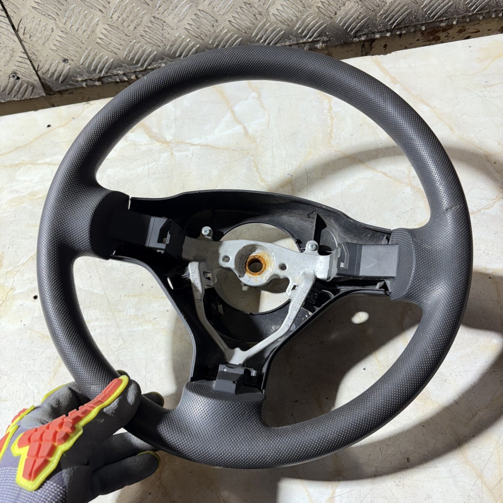 Peugeot 107 Citroen C1 Toyota Aygo 2005-14 3-Spoke Steering Wheel GS120-01840