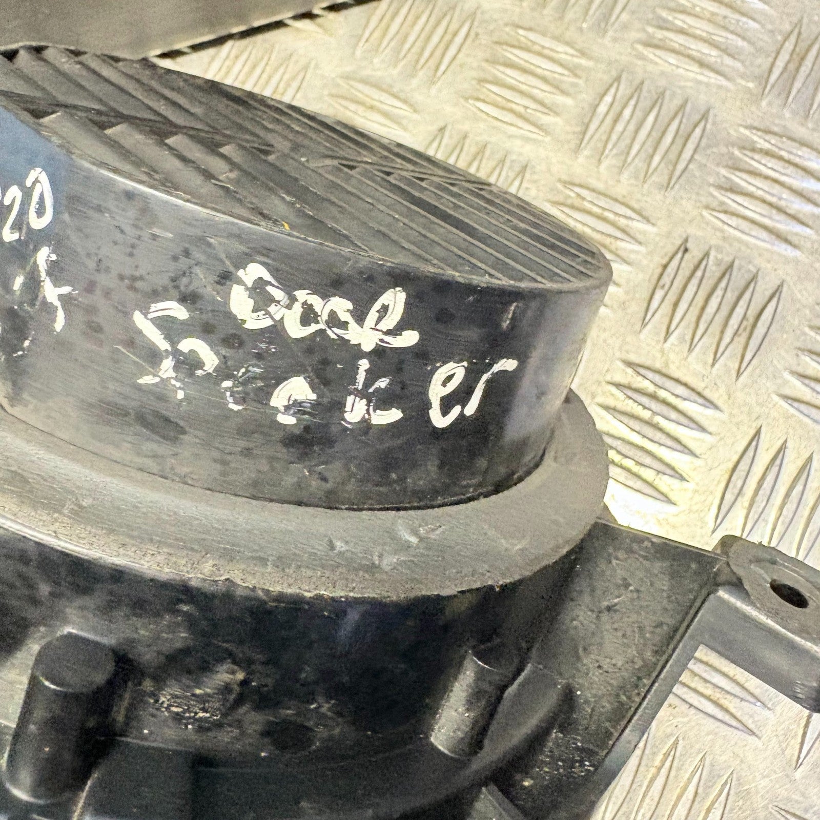 Mercedes ML320 ML430 ML55 W163 Bose Front Left Door Speaker 1638200302 (98-01)