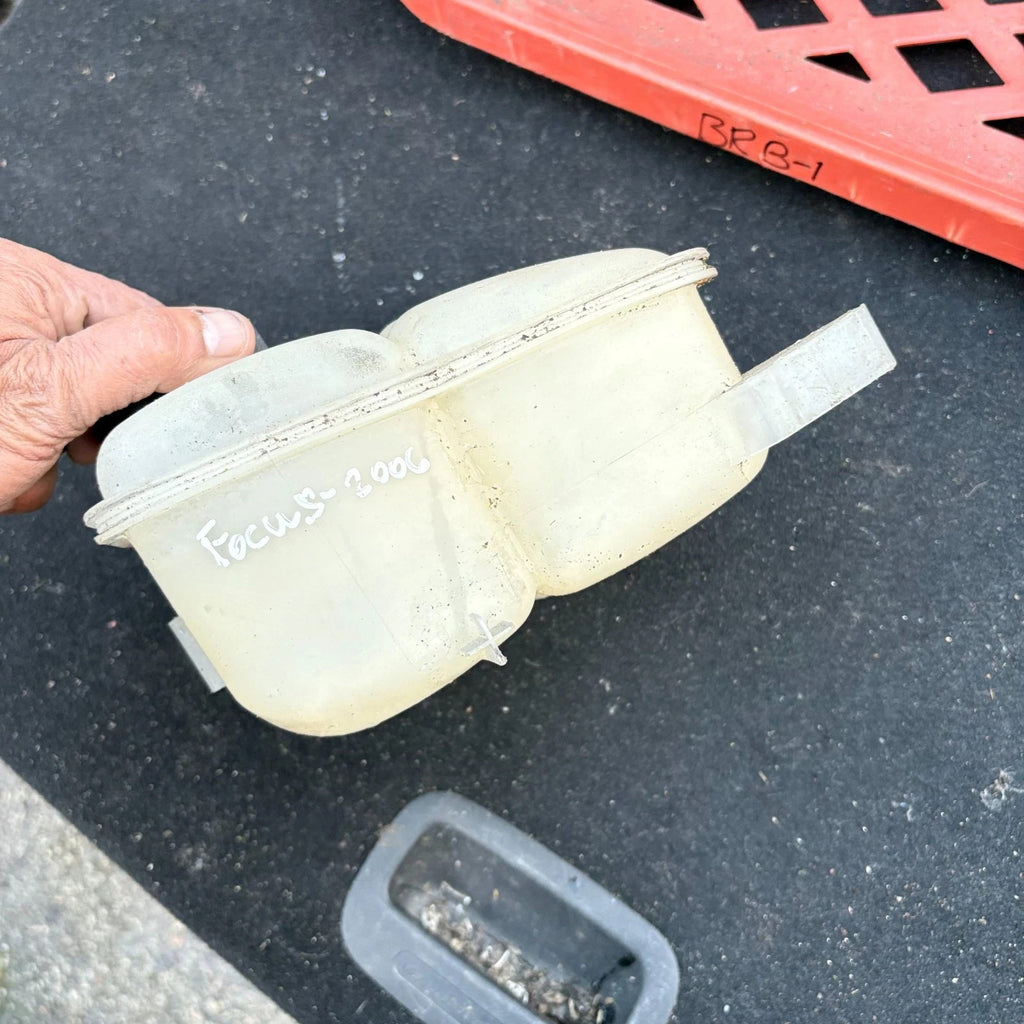 FORD FOCUS 2004-2011 COOLANT EXPANSION HEADER TANK 3M5H 8K218
