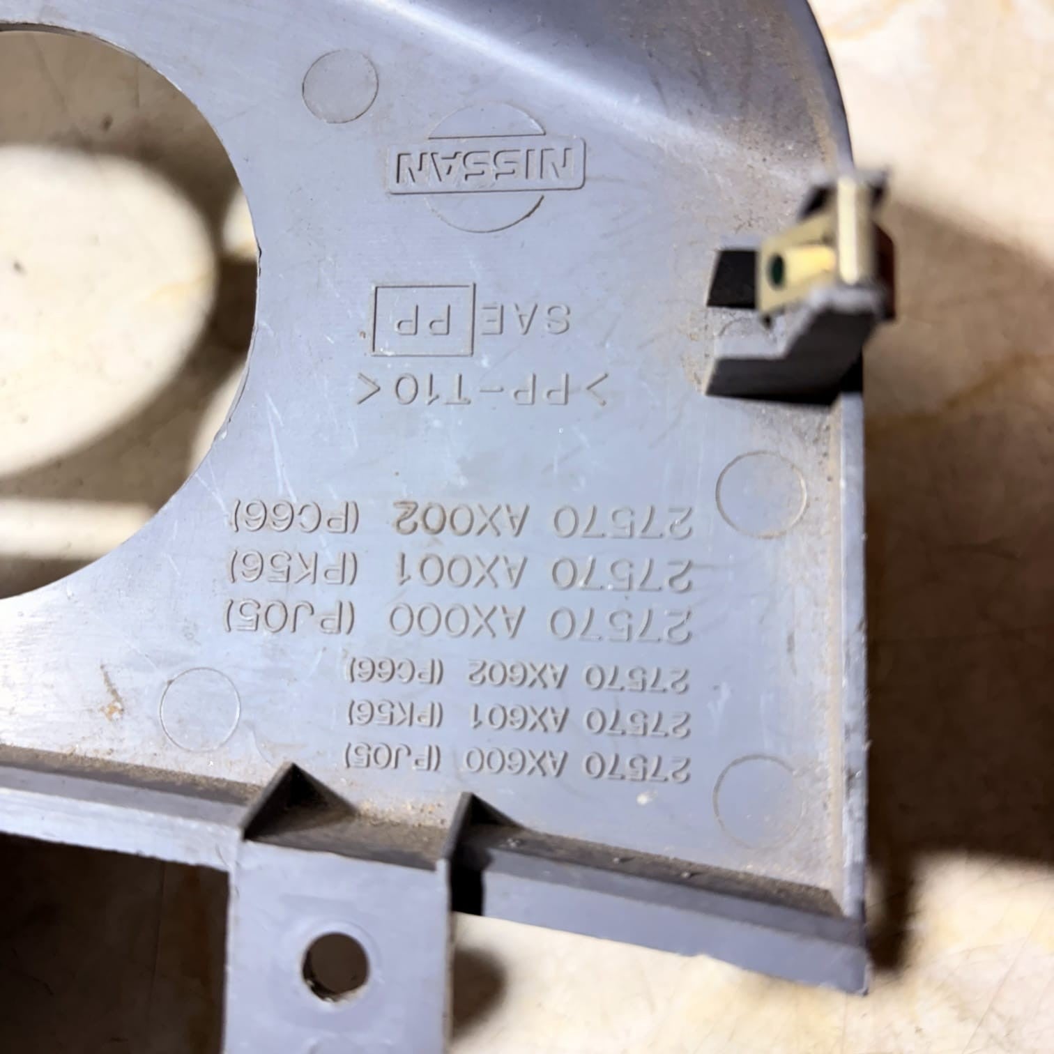 NISSAN MICRA K12 03-10 HEATER CONTROL SURROUND PANEL & HAZARD SWITCH 27570AX000