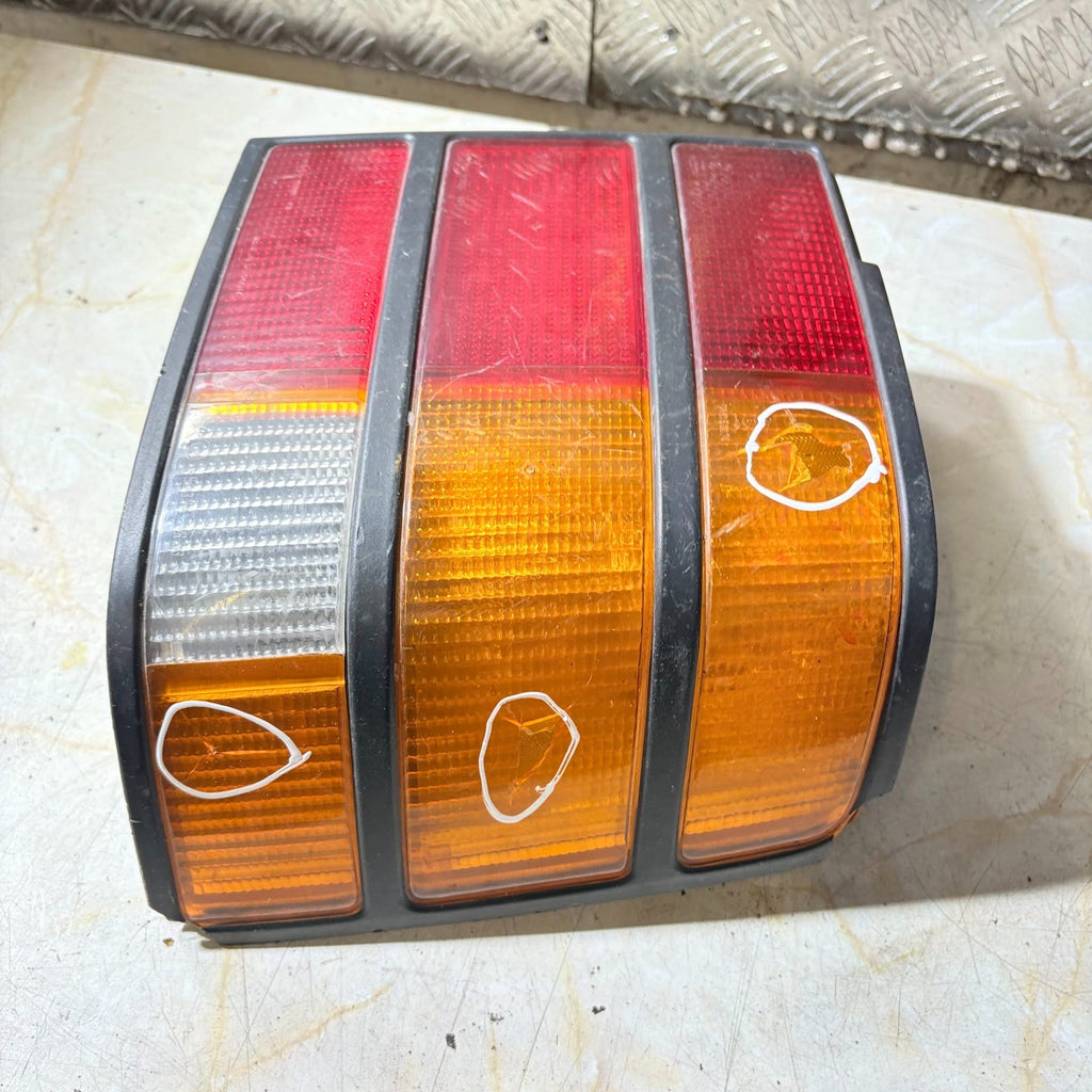 Ford Scorpio Rear Right Side taillight 7R0153374 1988-1993
