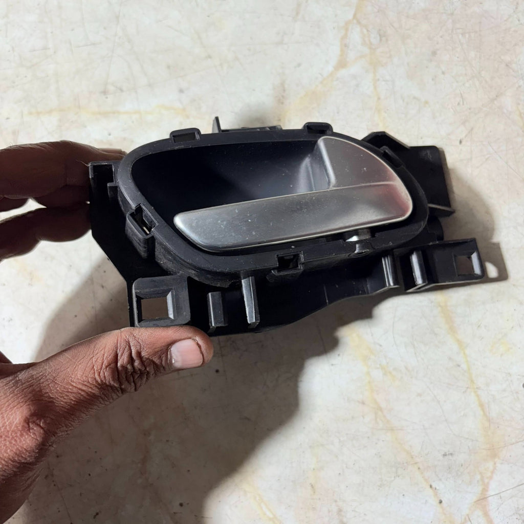CITROEN DS3 C3 INTERIOR DOOR HANDLE FRONT RIGHT DRIVERS SIDE 2009-16 9683446577