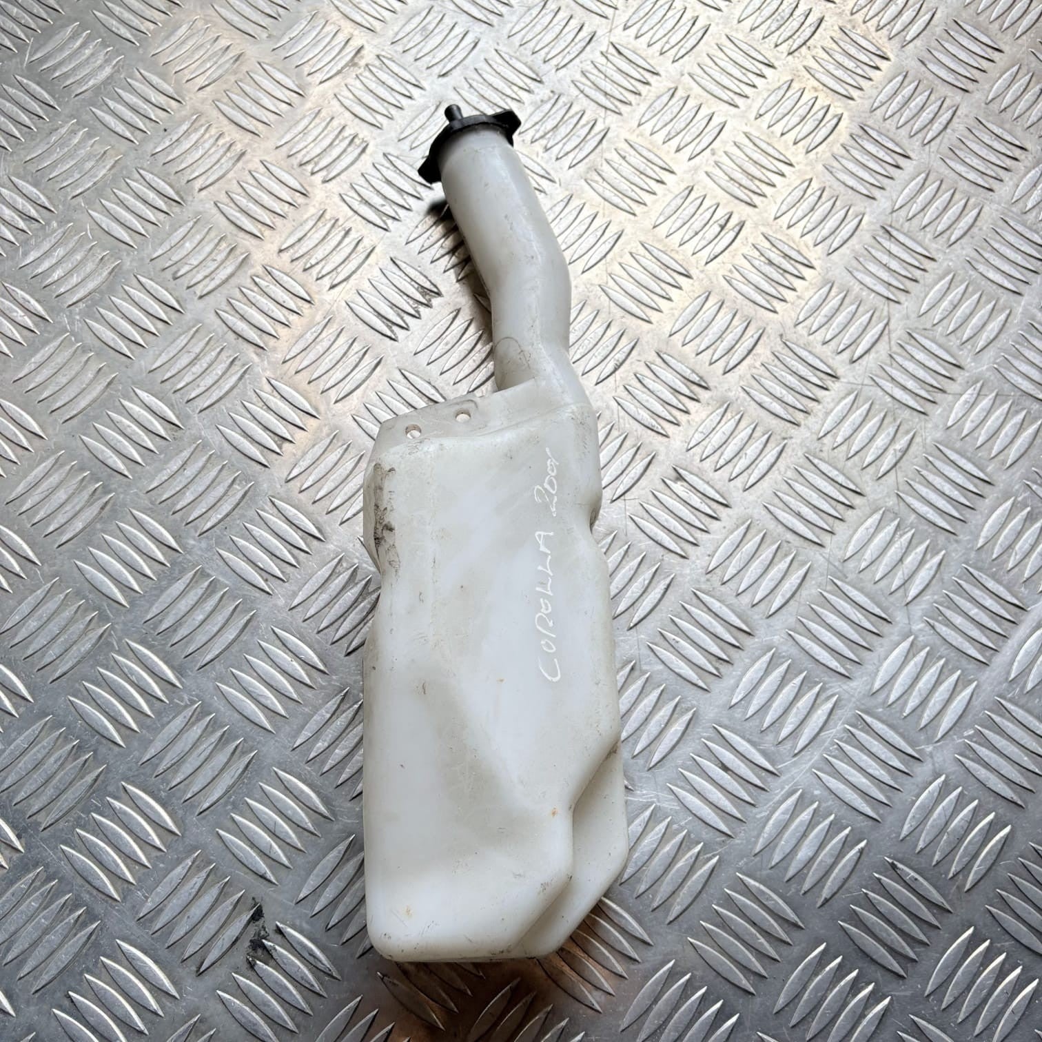 16480-22040 Coolant Reservoir Toyota Corolla (2001) 1.6 B 81KW 3P