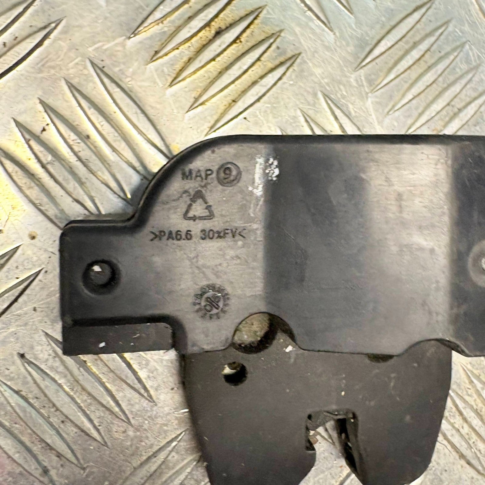 CITROEN PICASSO Mk1 (N7) 2006 Boot Tailgate Lock Catch