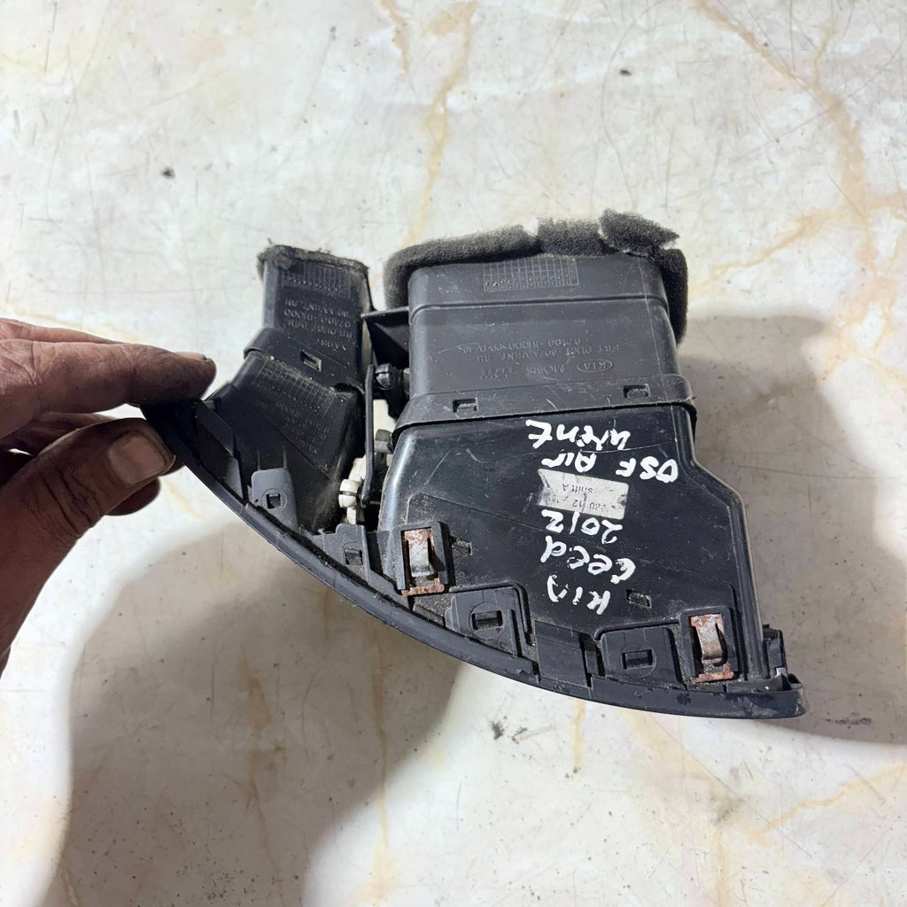 Kia Ceed Mk2 (Cee'd)/ProCeed JD 2012-2018 Right Dash Air Vent 97480-A2900