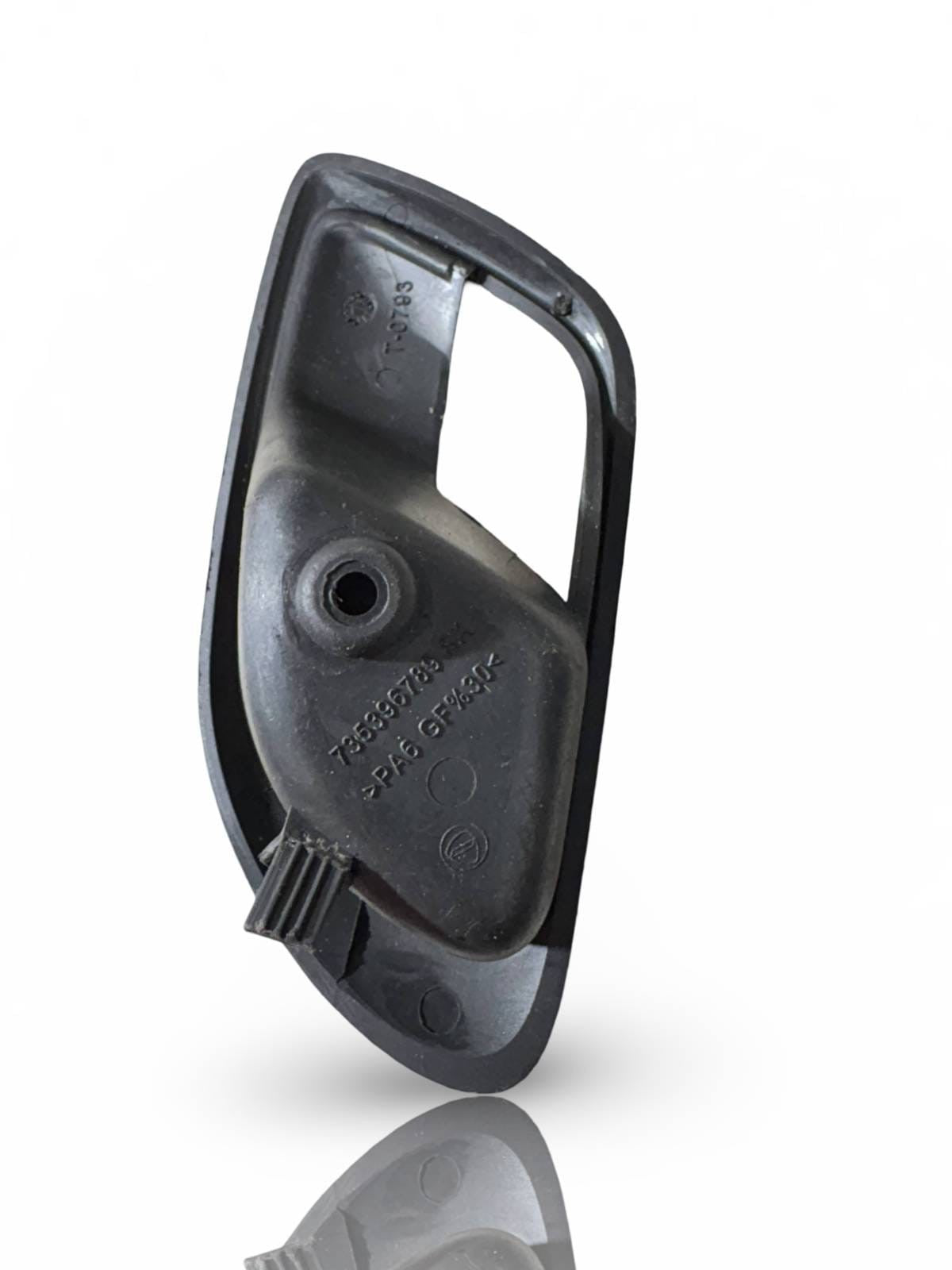 Fiat Doblo MK1 1.3JTD 55kW 2007 Front left door inner handle cover 735396789