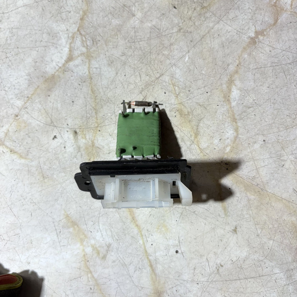 BMW MINI ONE COOPER R50 R52 R53 HEATER RESISTER RELAY W964260N