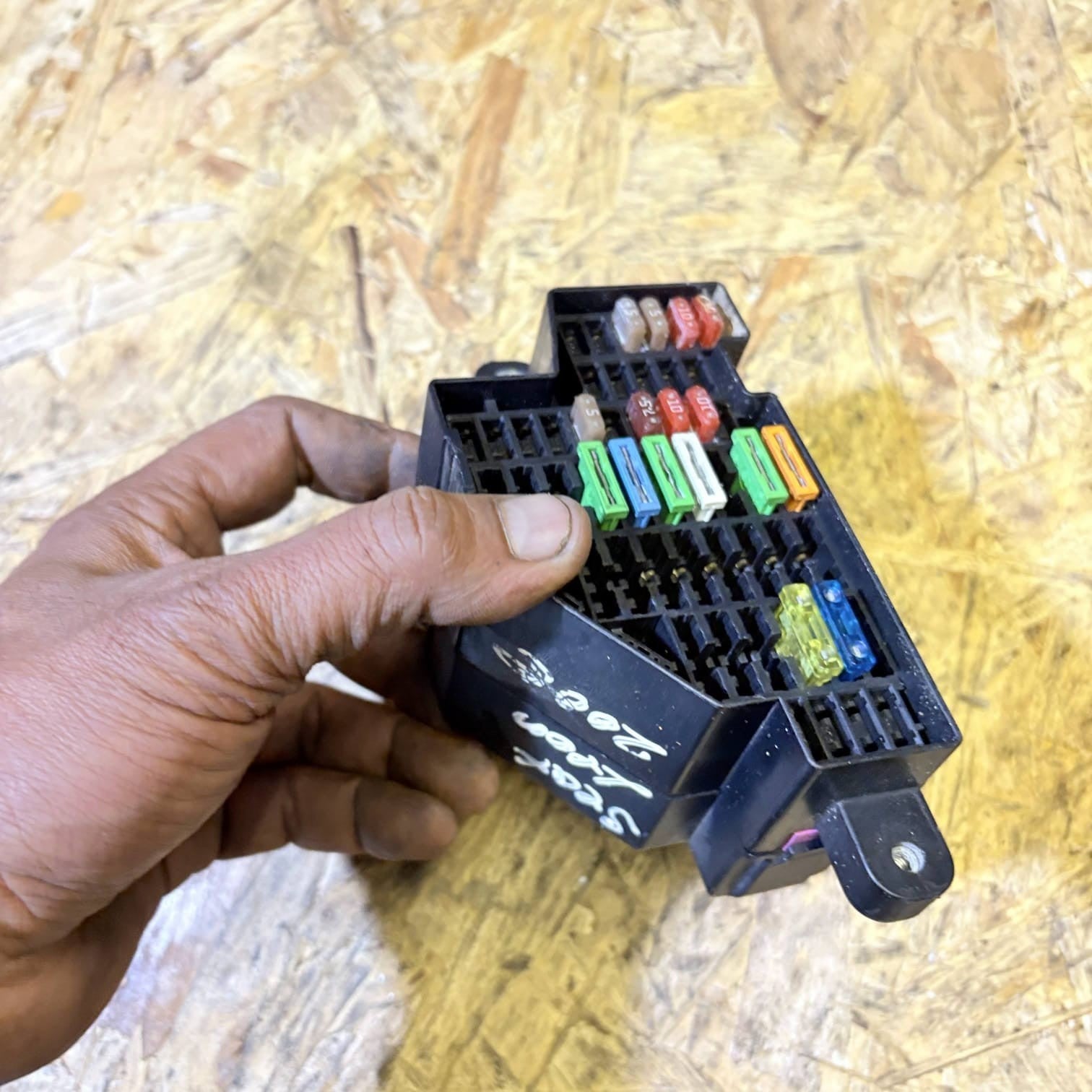 SEAT LEON FR 2005-2012 FUSE BOX
