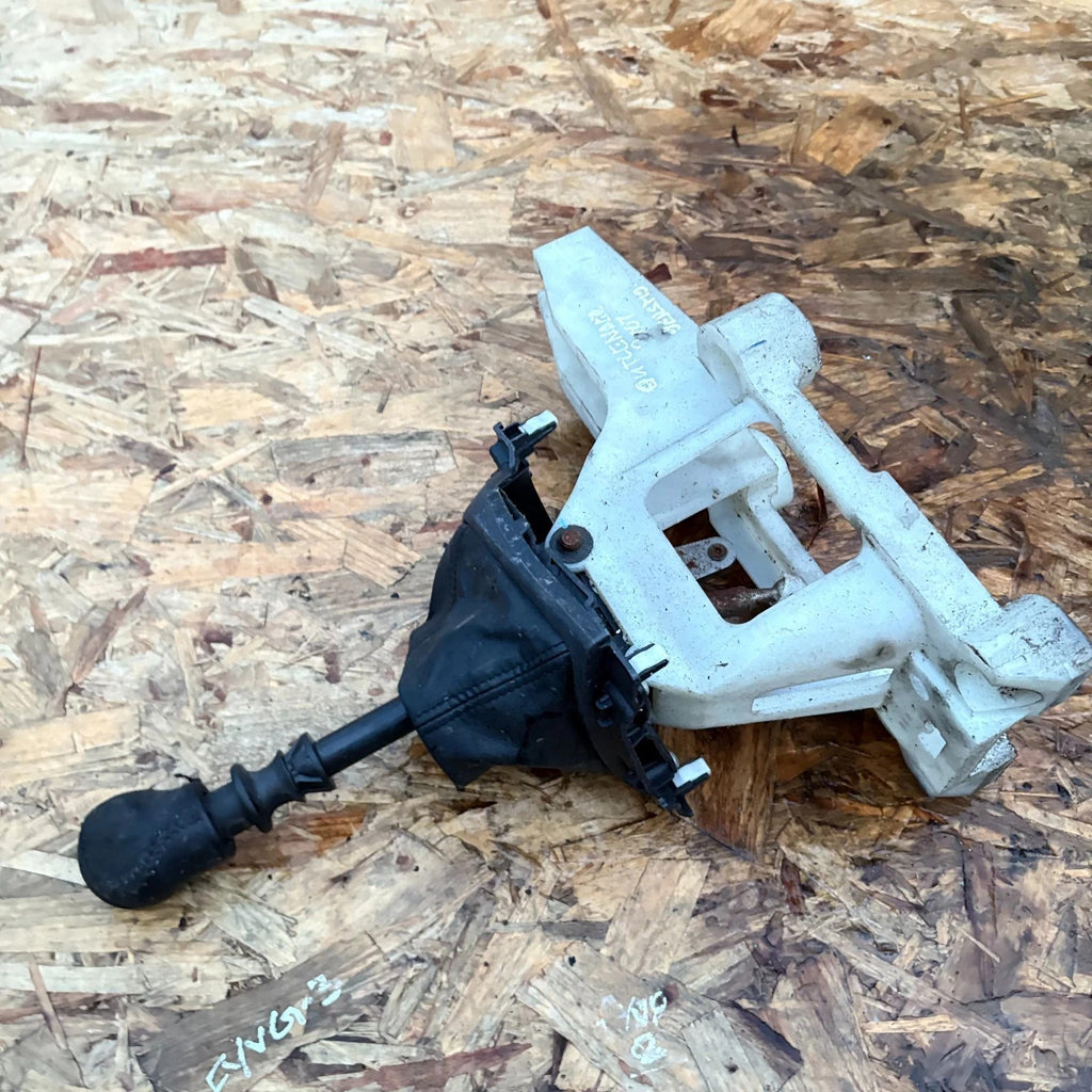 Mitsubishi Outlander Mk2 2006-2012 5 Speed Manual Gear Shifter Lever Assembly