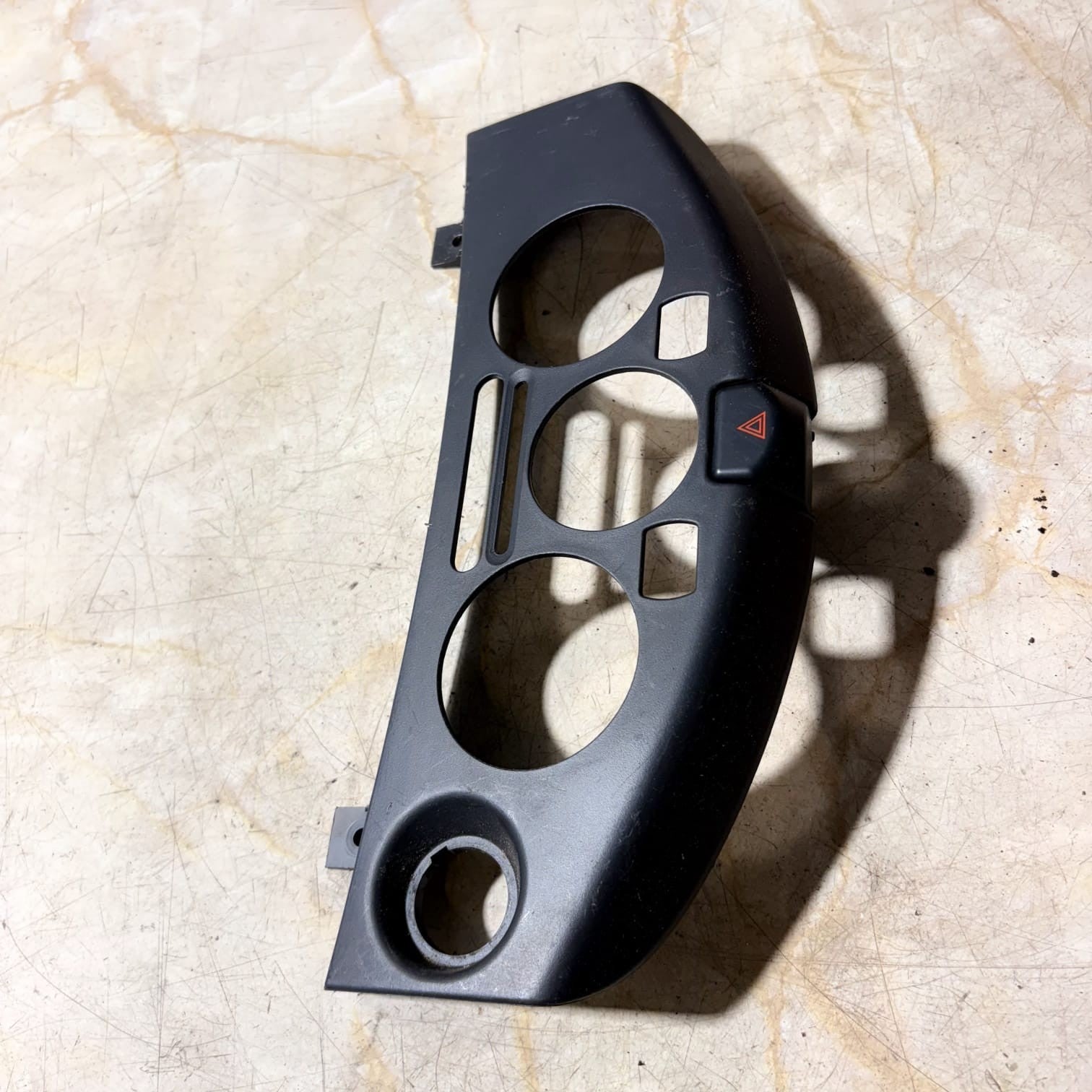 NISSAN MICRA K12 HEATER CONTROL SURROUND TRIM 27570AX100 2007