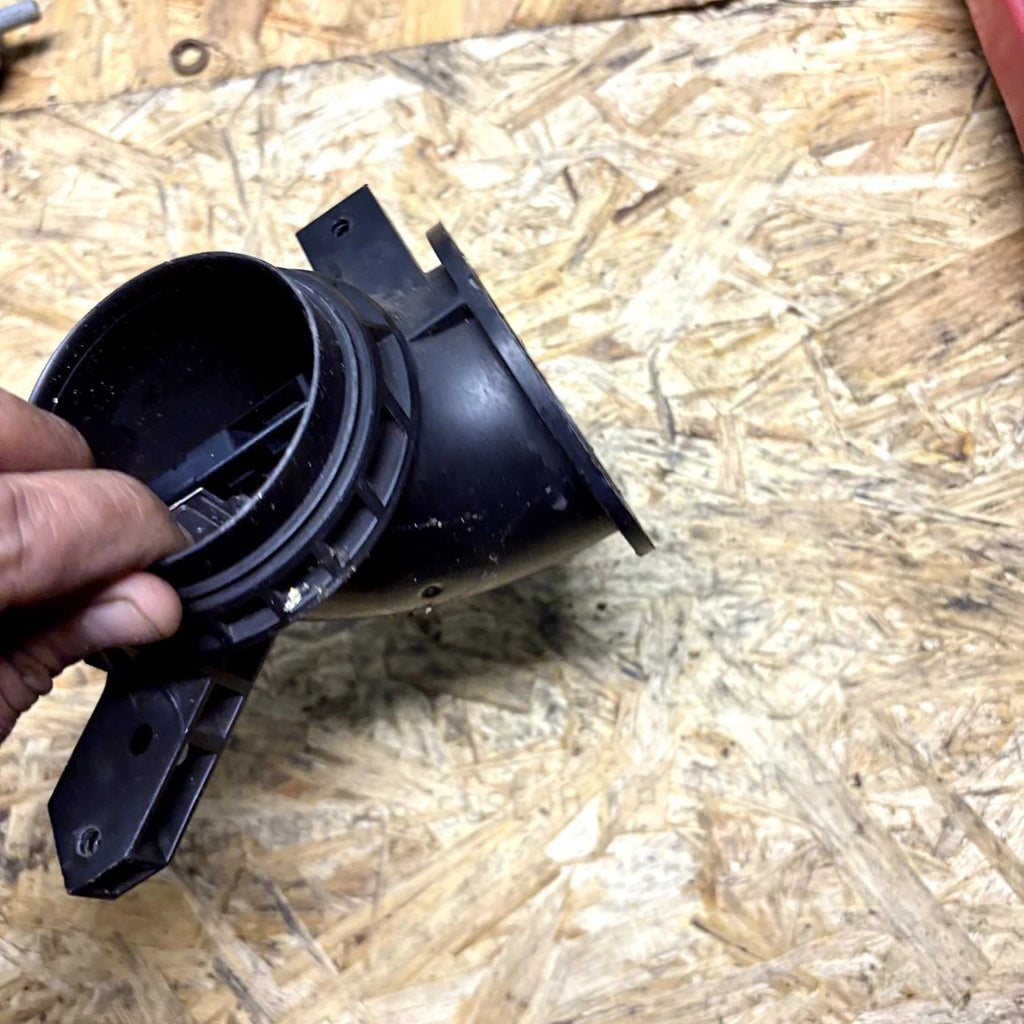VOLVO C30 2006-2013 1.6 2.0 DIESEL AIR INTAKE ELBOW PIPE INC SENSOR
