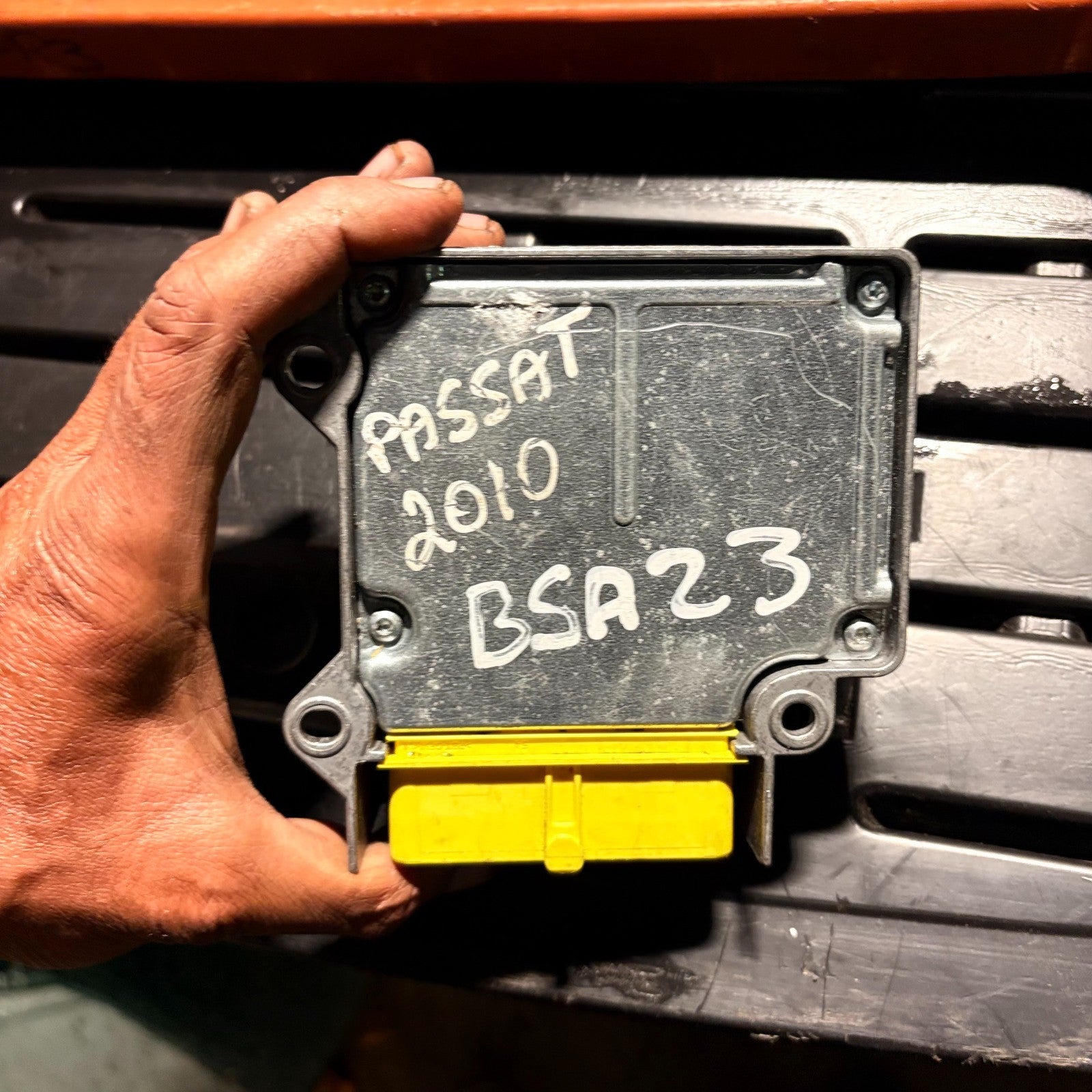 VW Passat 2010 Crash Control Sensor Module Unit 5N095655M