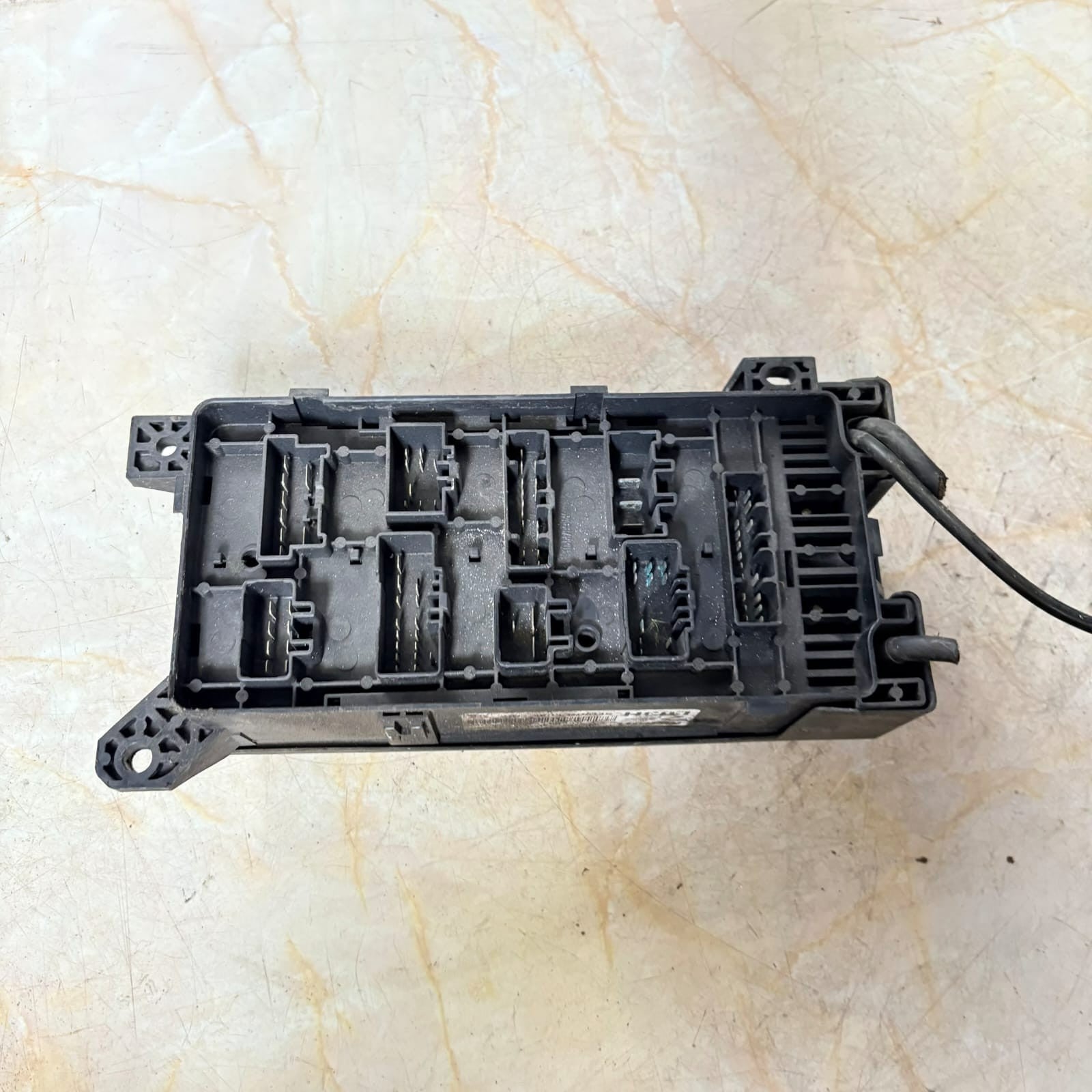 KIA Carnival II GQ/Sedona KV-II 2.9 CRDi Fuse Relay Box 0K53H-66-760 01-06