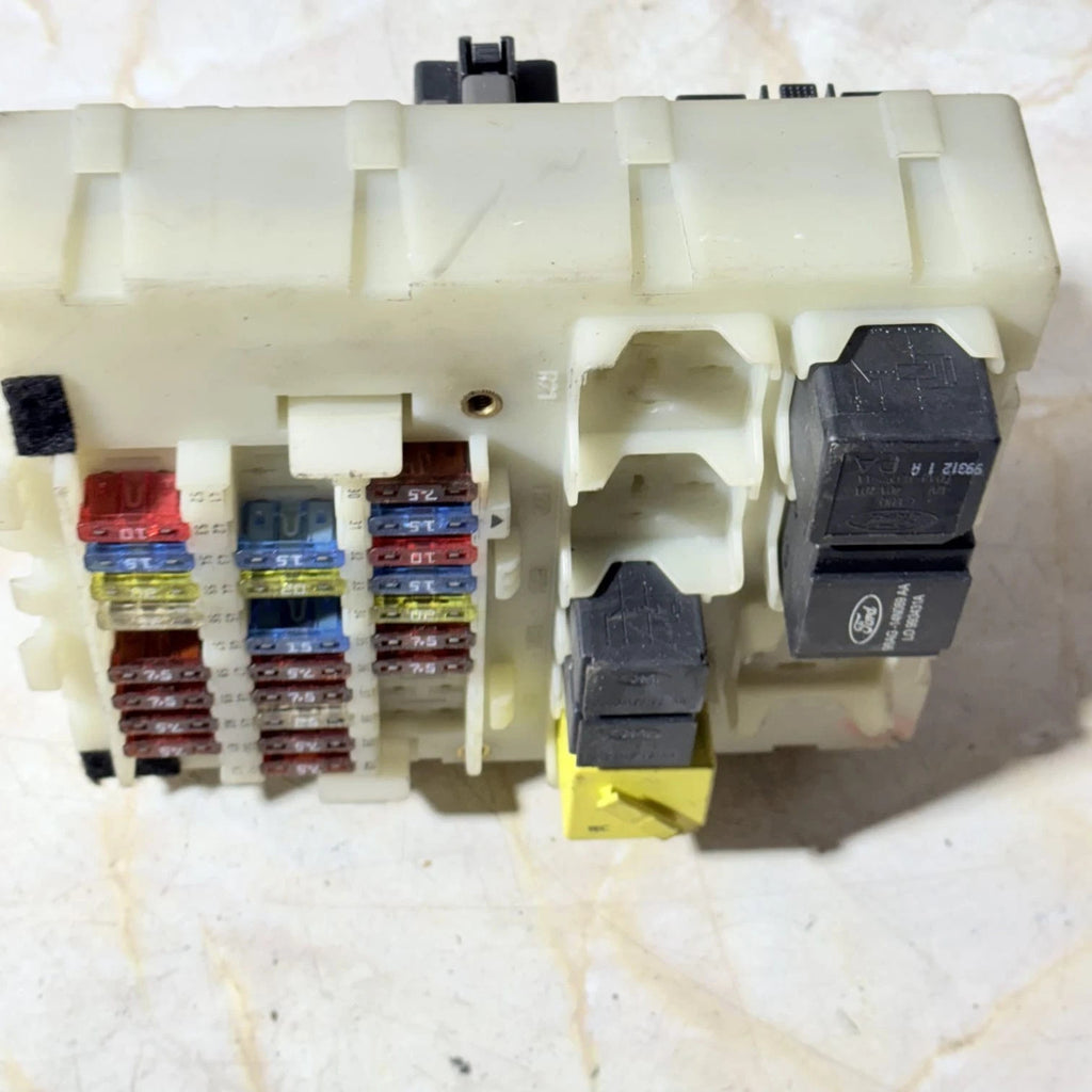 FORD FOCUS MK1 98-04 TURNIER ESTATE FUSE BOX MODULE 98AG14N089AA 98AG14A073CH