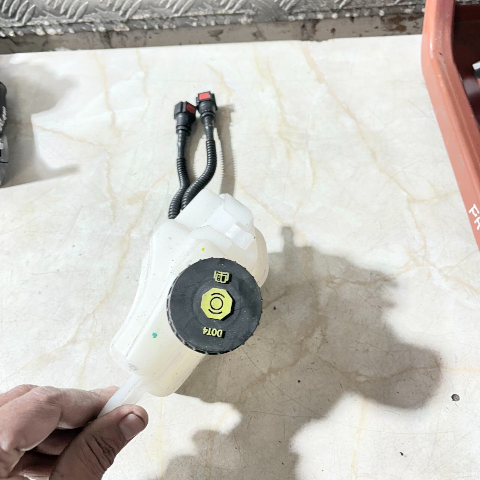 VAUXHALL MOKKA X BRAKE EXPANSION BOTTLE 2017