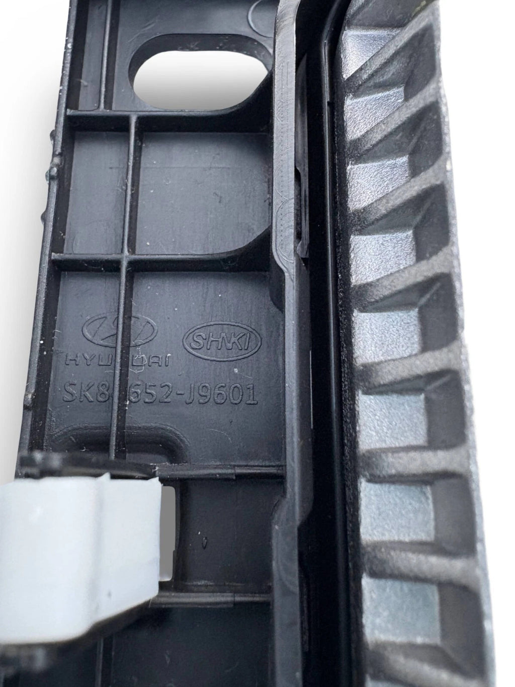 Hyundai Kona 2021 Gear shifter surround trim plastic 93320CMRF0 NAR117455