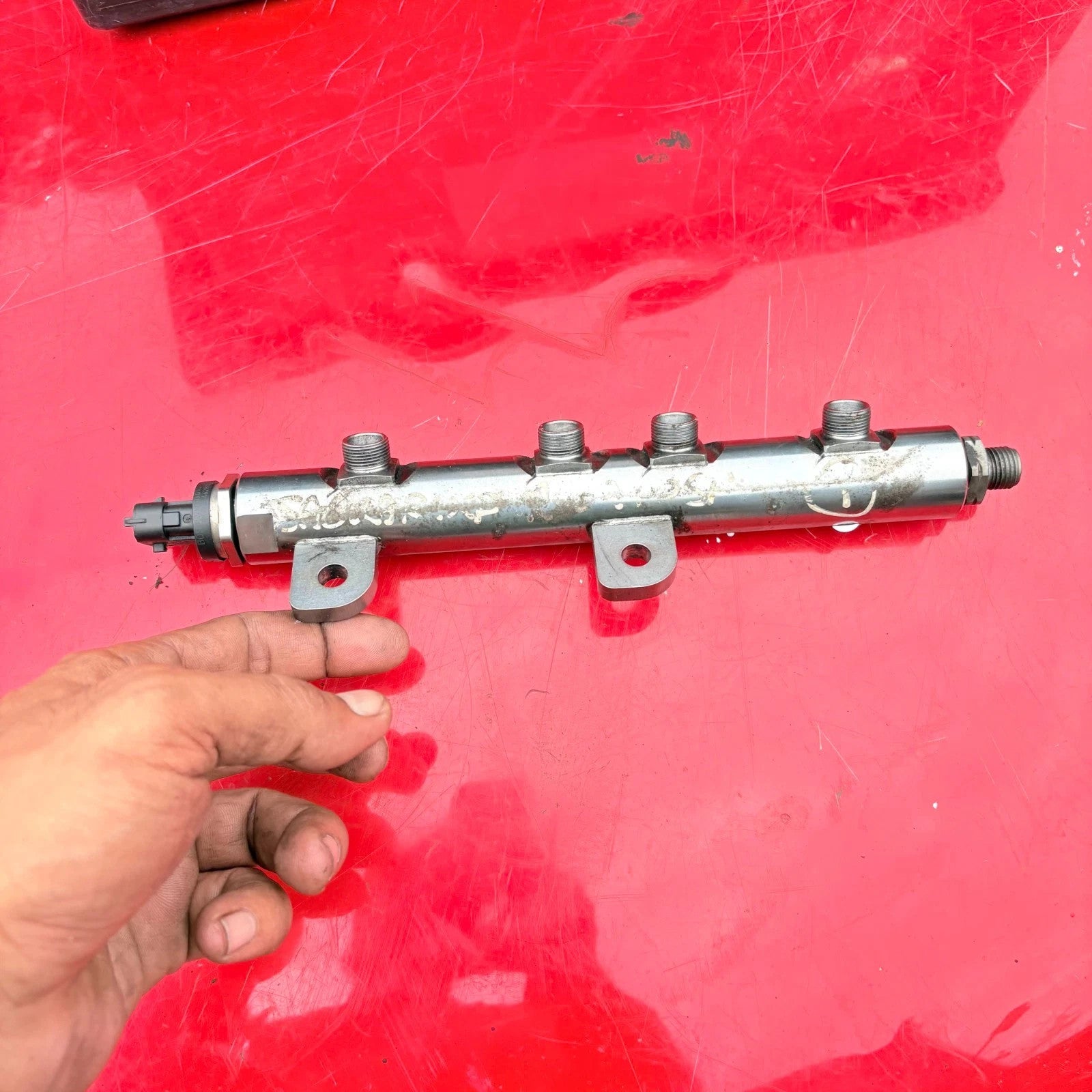 Jaguar XF X250 3.0D Fuel Injection Rail Bosch 0445216030 9X2Q-9D280-FA 09-15