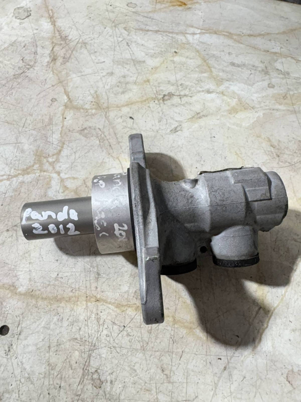 Fiat Panda 2012 Brake master cylinder