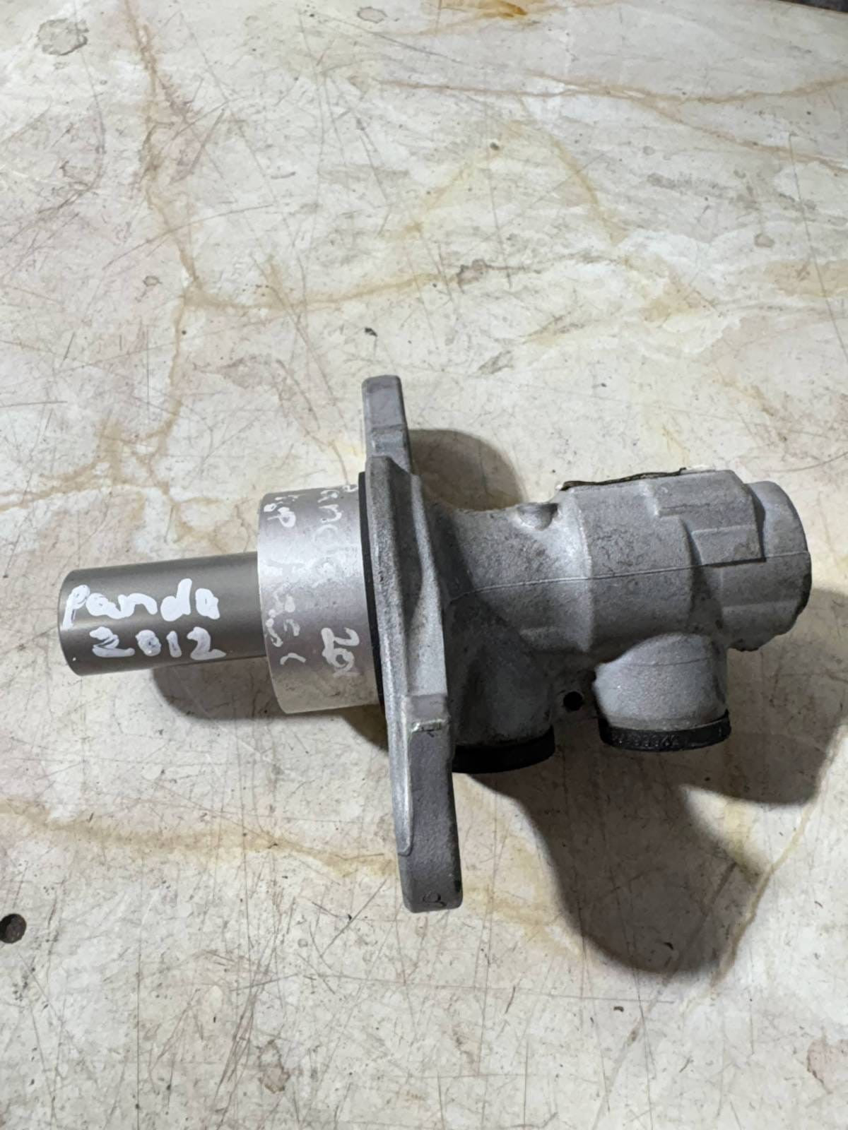Fiat Panda 2012 Brake master cylinder