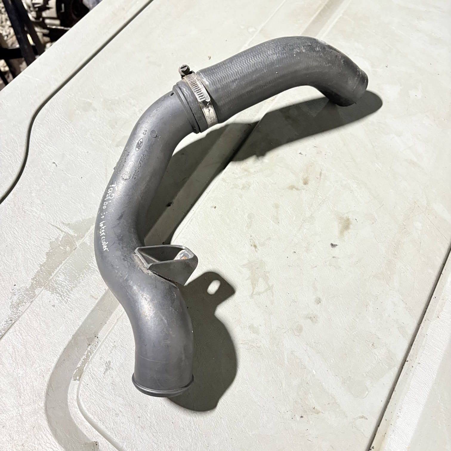 700015BHZ3A TURBO INTERCOOLER PIPE HOSE for Ford Transit Connect UK1240839-68
