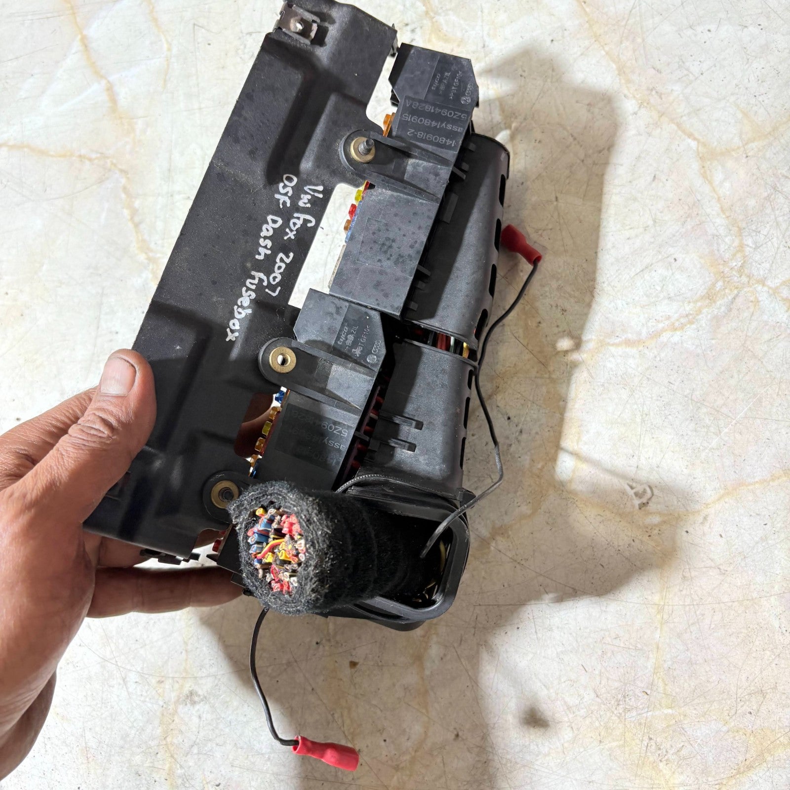 Volkswagen Fox 2005-2011 Offside Right Under Dashboard Fuse Box 5Z0941828A