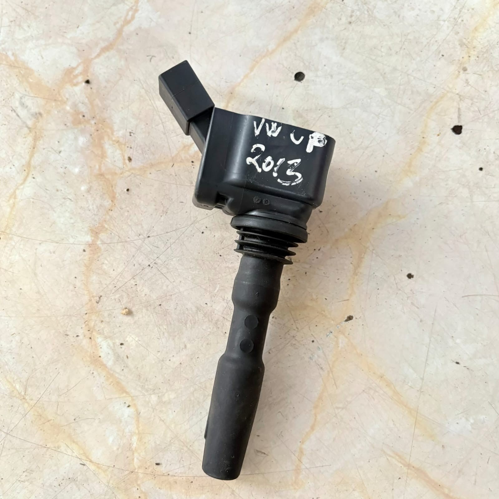 2013Volkswagen Audi Skoda Seat 1.4 TSI TFSI Engine Ignition Coil Pack 04E905110B