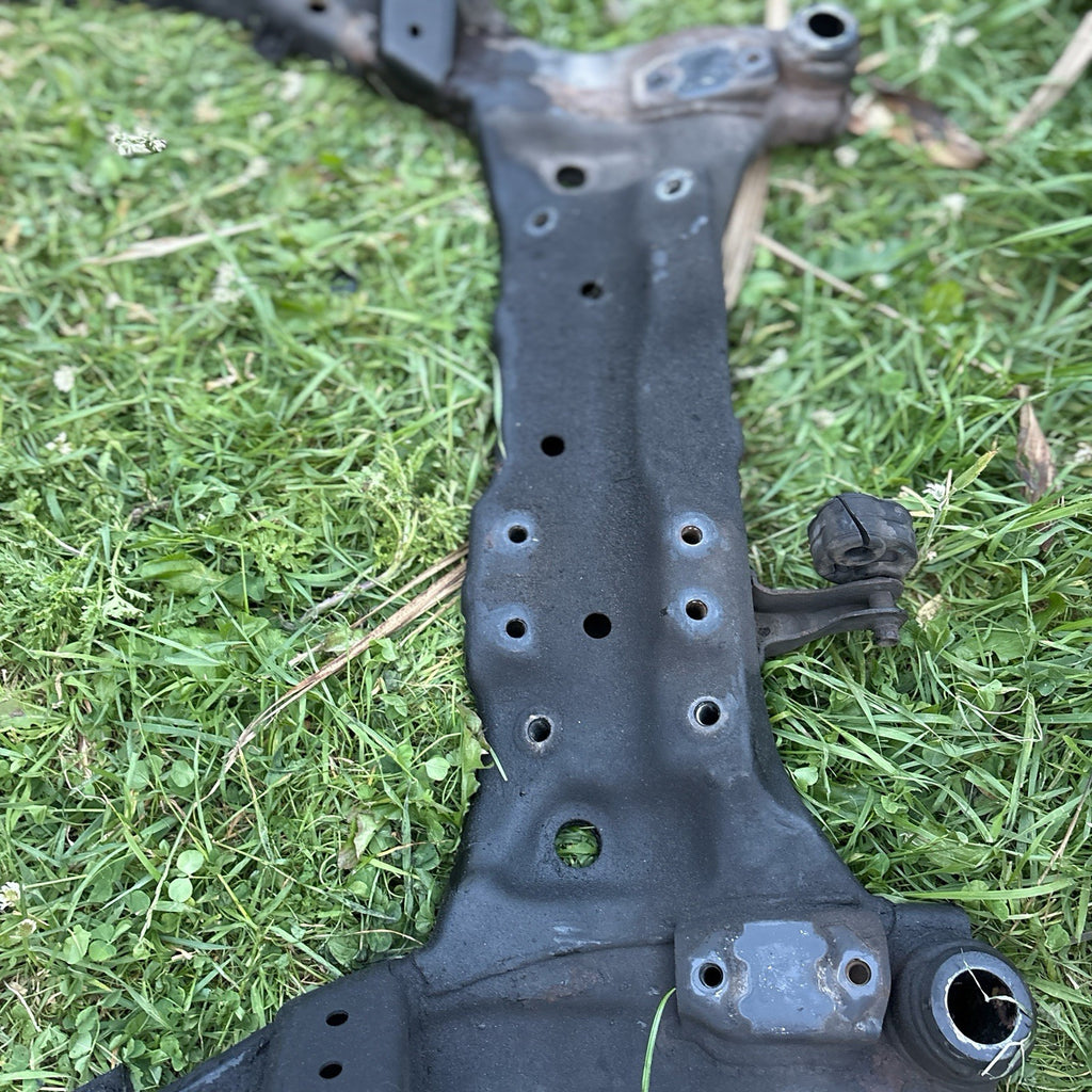 HYUNDAI i30 MK1 2007-2011 FRONT AXLE SUBFRAME CROSSMEMBER BEAM 62405-1H020