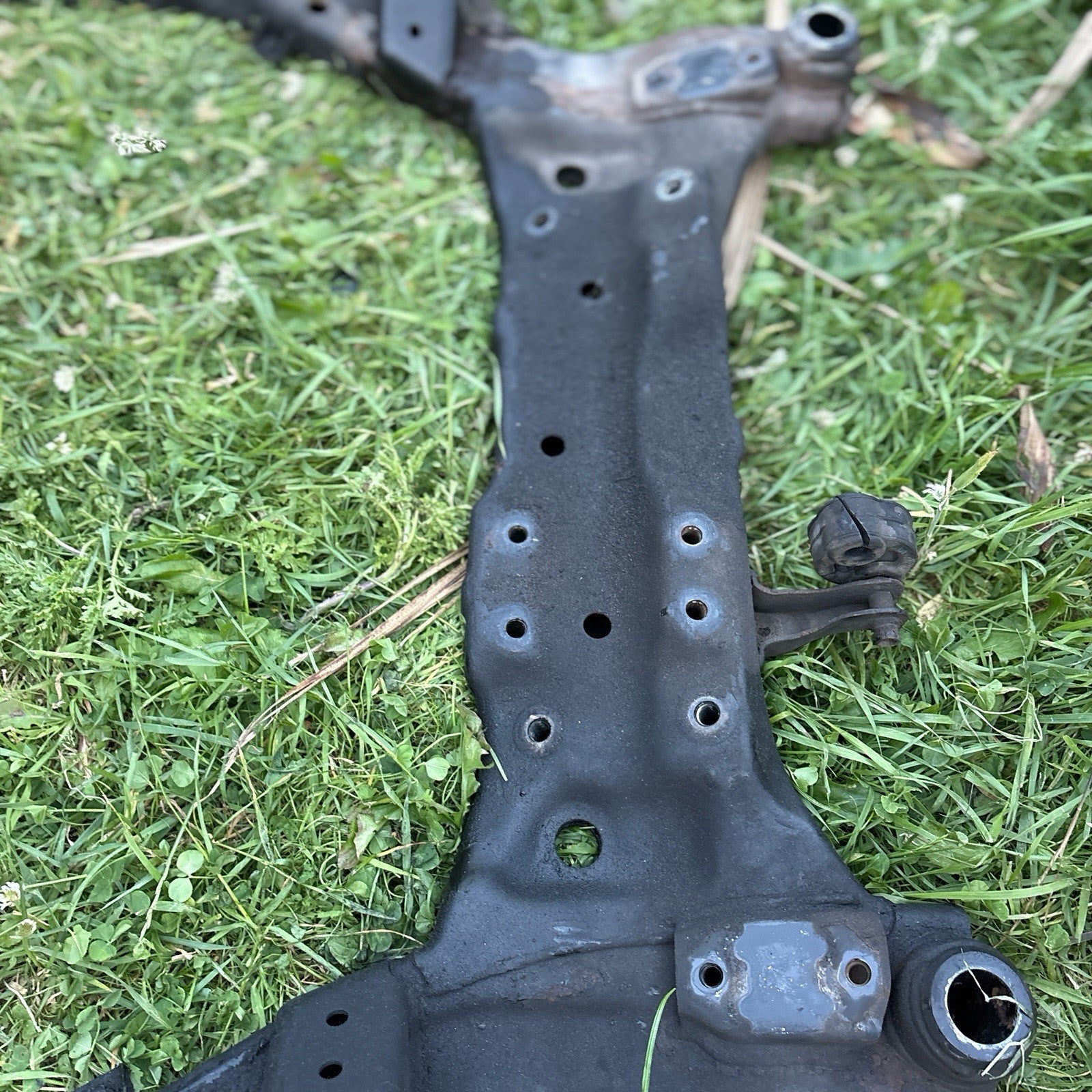 HYUNDAI i30 MK1 2007-2011 FRONT AXLE SUBFRAME CROSSMEMBER BEAM 62405-1H020