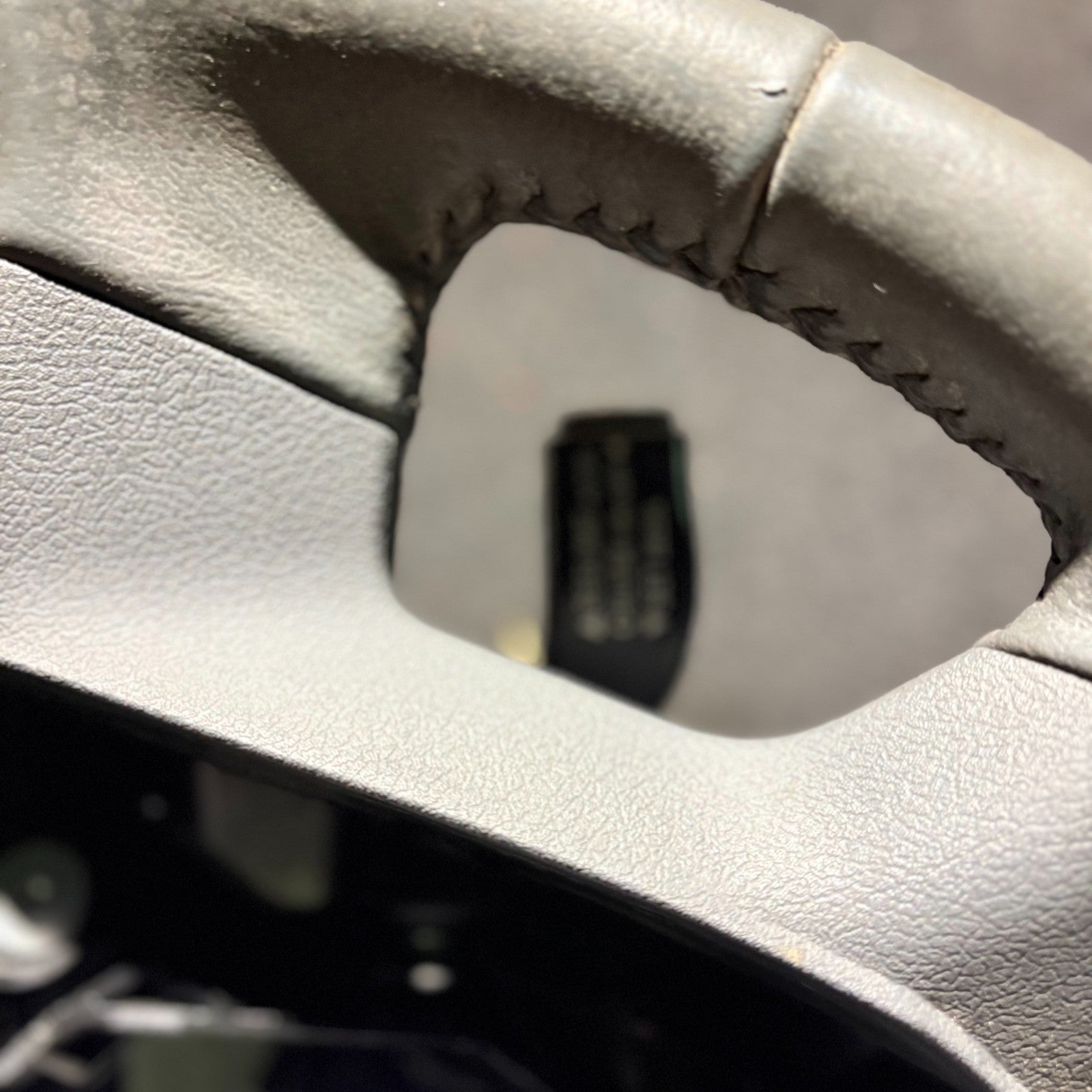 Dodge Caliber Mk1 2006-2012 Steering Wheel 6087108