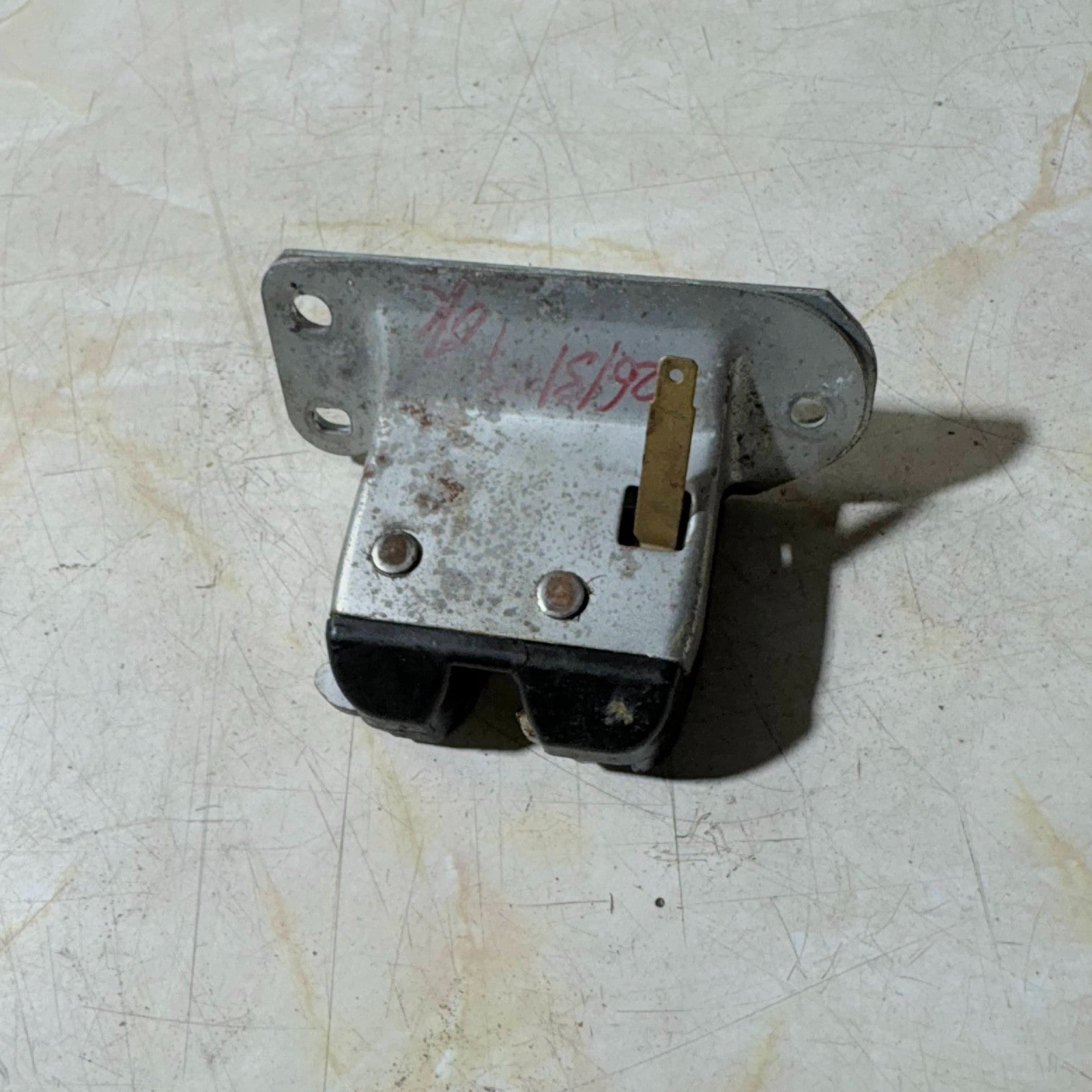 PROTON GEN-2 2010 5DR REAR TAILGATE BOOT LOCK CATCH
