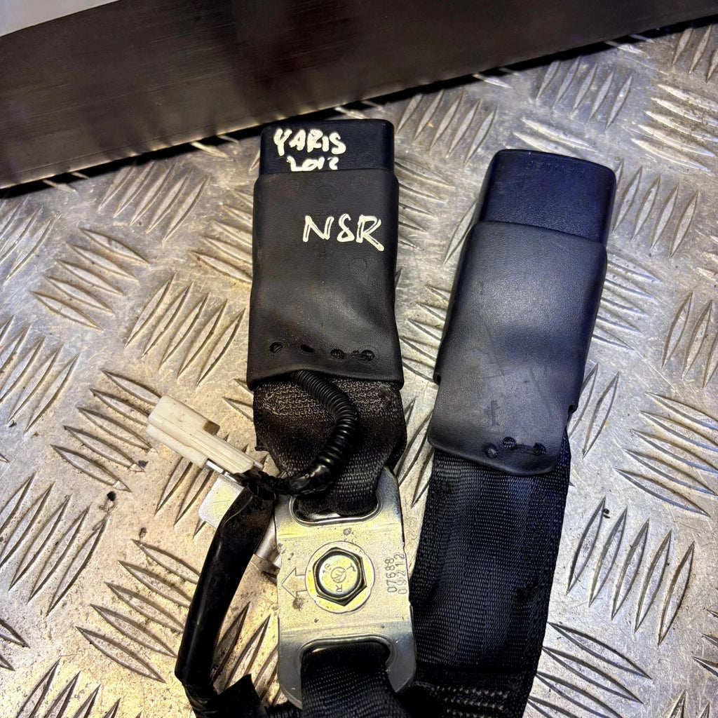 Toyota Yaris 2011-2020 Left Rear seat belt buckle