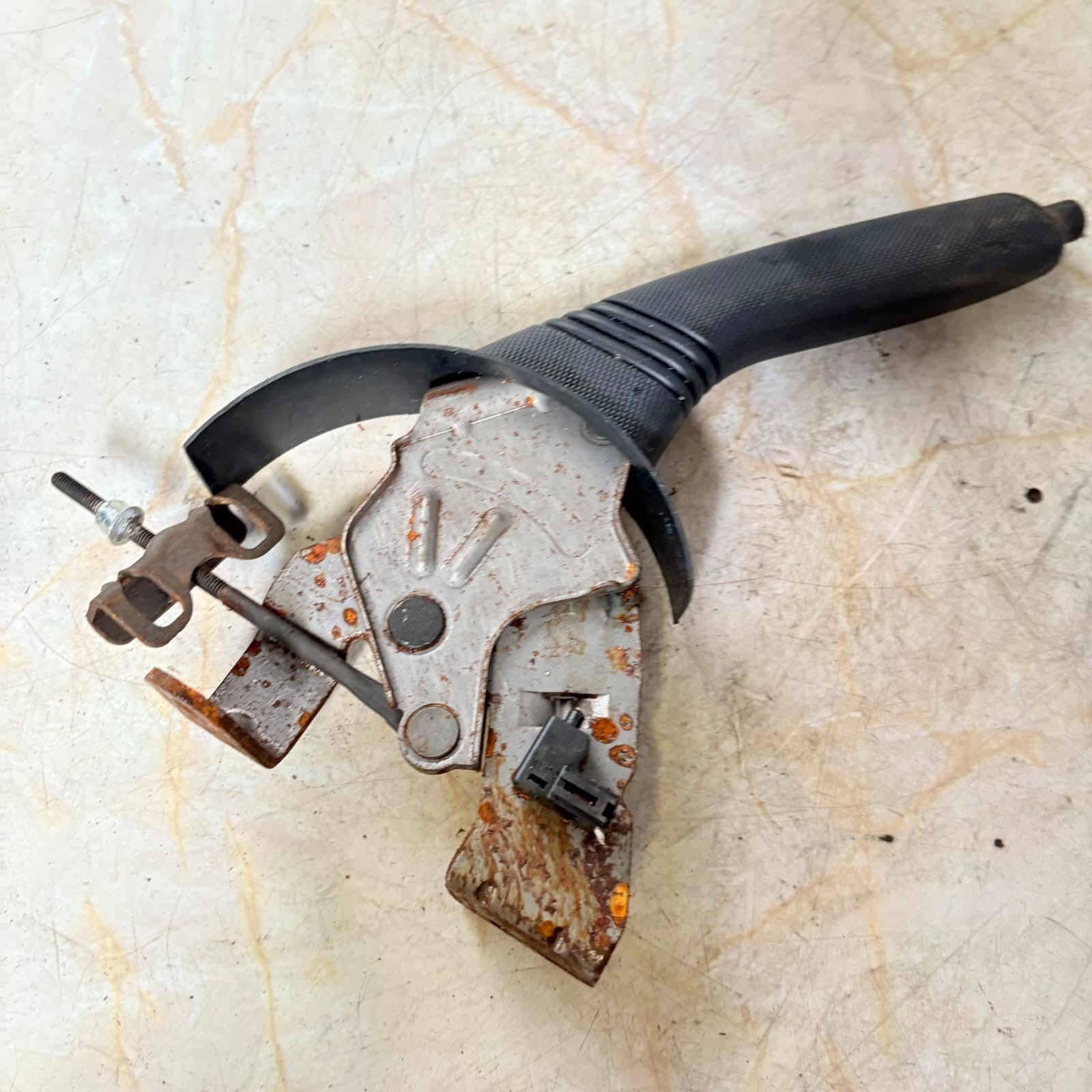 Citroen C1 Peugeot 107 Toyota Aygo Handbrake/Parking Brake Lever 2005-2014 Mk1