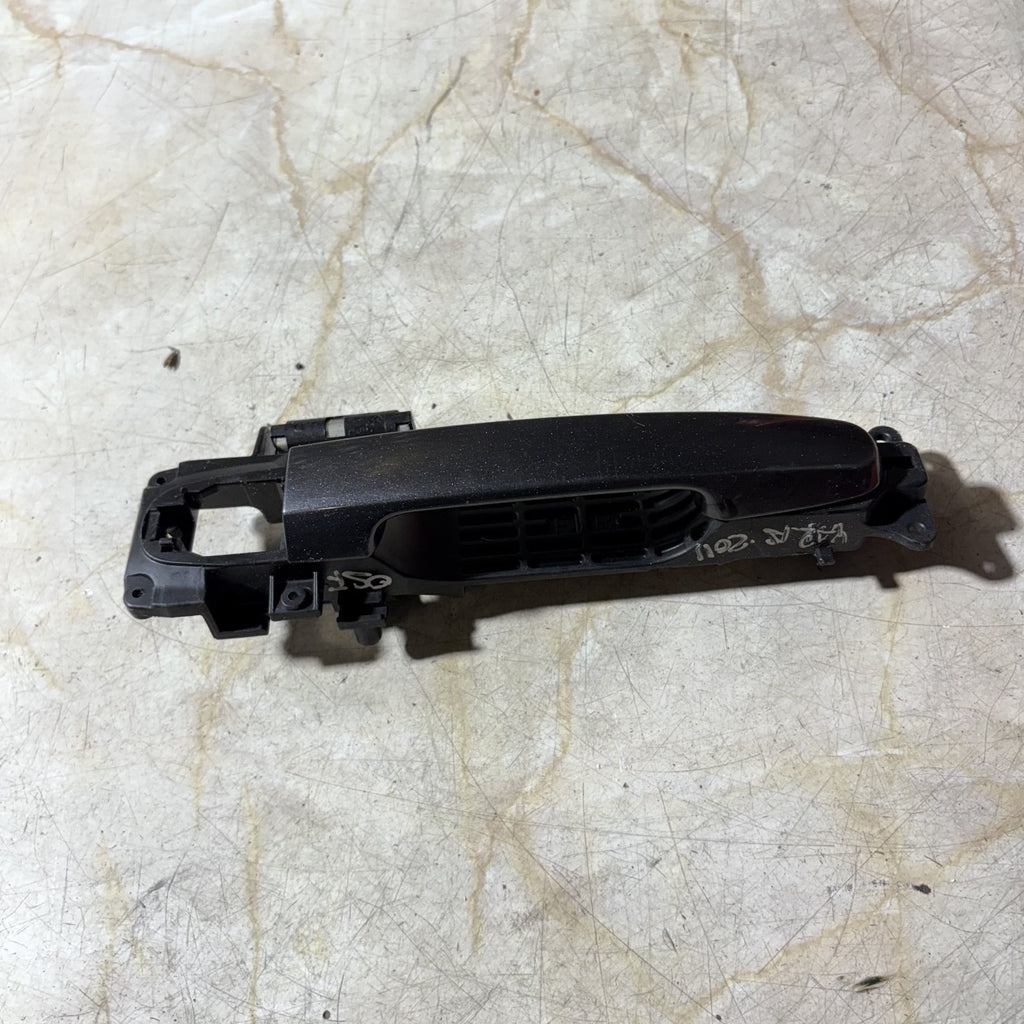Right Front Driver Side External Door Handle for Toyota Yaris 2011