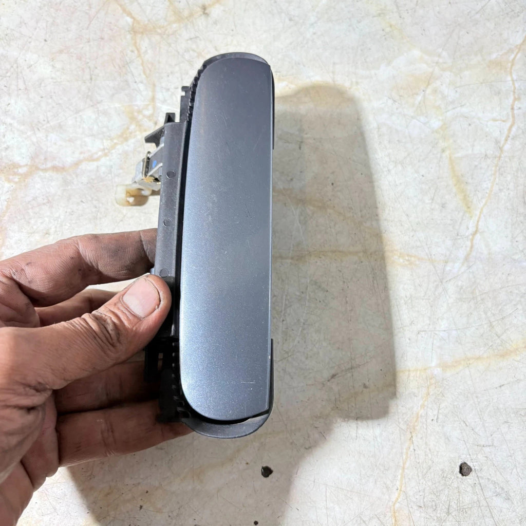 AUDI A3 2008 LEFT FRONT EXTERNAL DOOR HANDLE 4B0 839 885