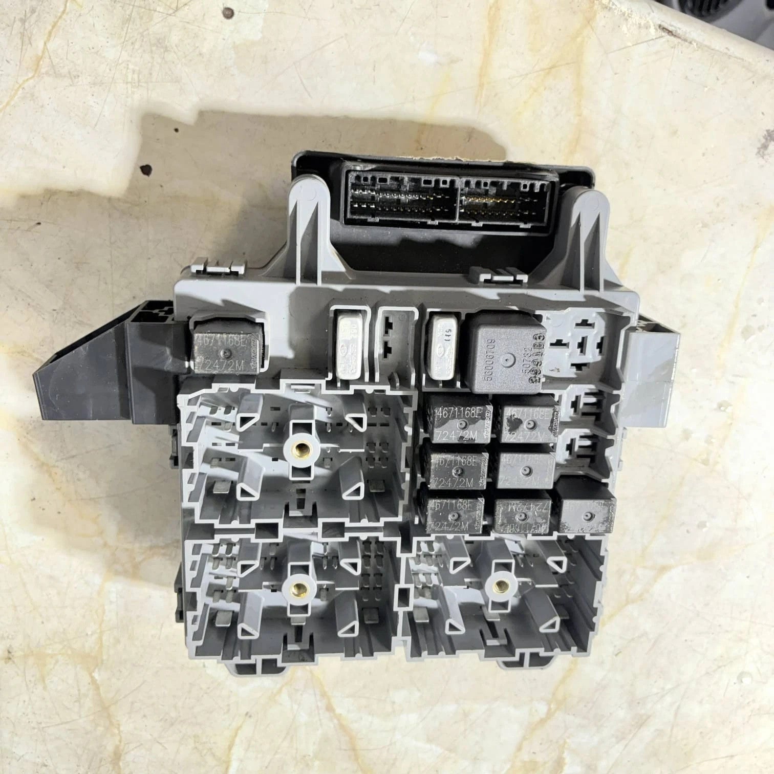 Jeep Cherokee KJ 2001-2007 Body Control Module ECU Driver Front Right