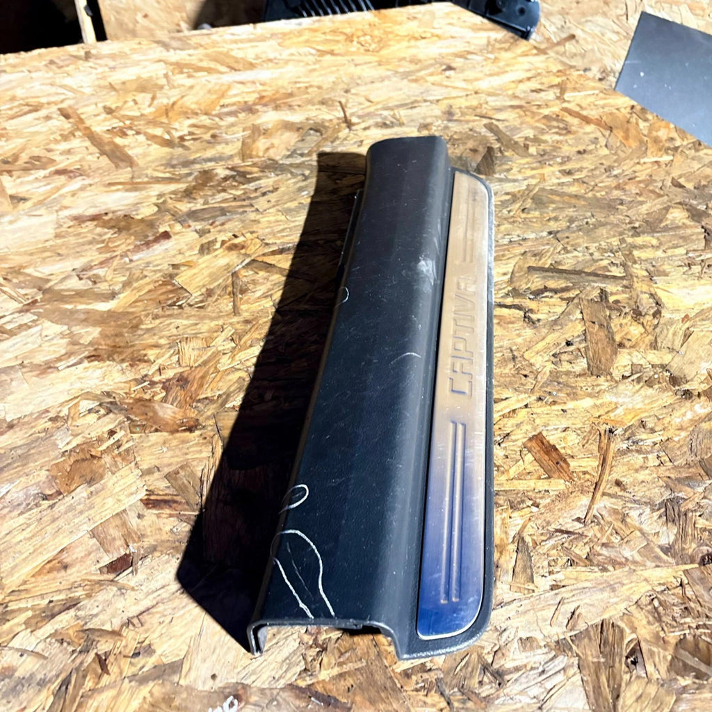 Chevrolet Captiva 2006-2011 LH Front Door Sill Scuff/Kick Plate Trim 96630458