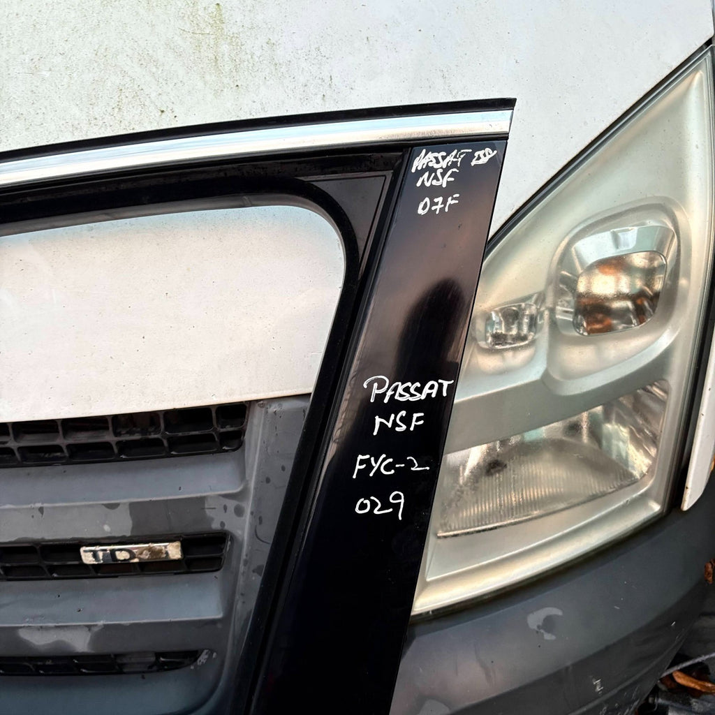 VOLKSWAGEN PASSAT B8 ESTATE PASSENGER SIDE FRONT BARE DOOR