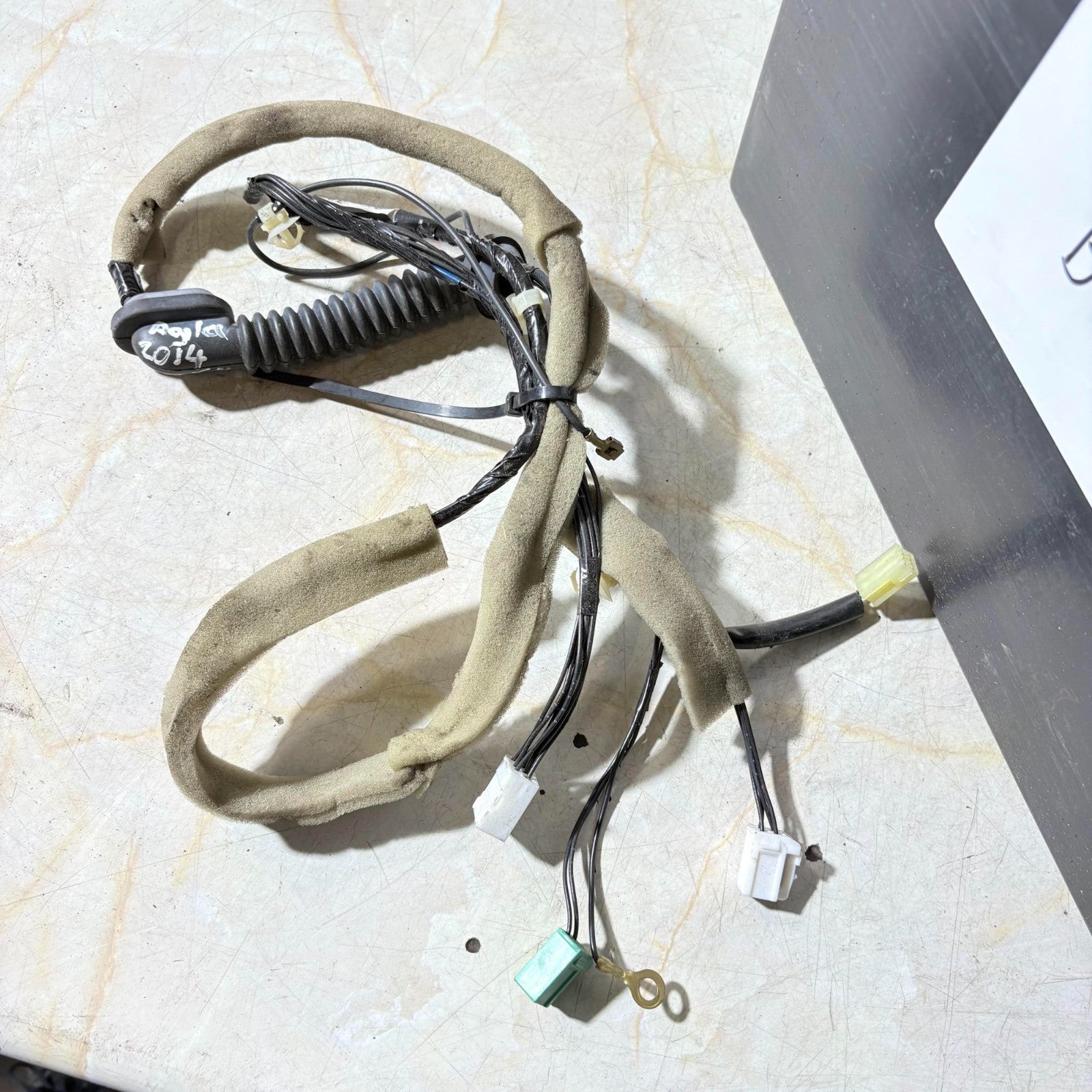 Vauxhall Agial 2008-2015 Door Wiring Loom Harness 36680