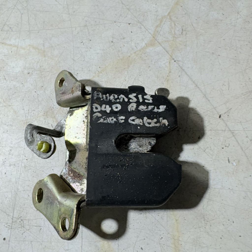 Toyota Avensis T22 Hatchback Tailgate Lock Catch Latch Rear 1998-2003