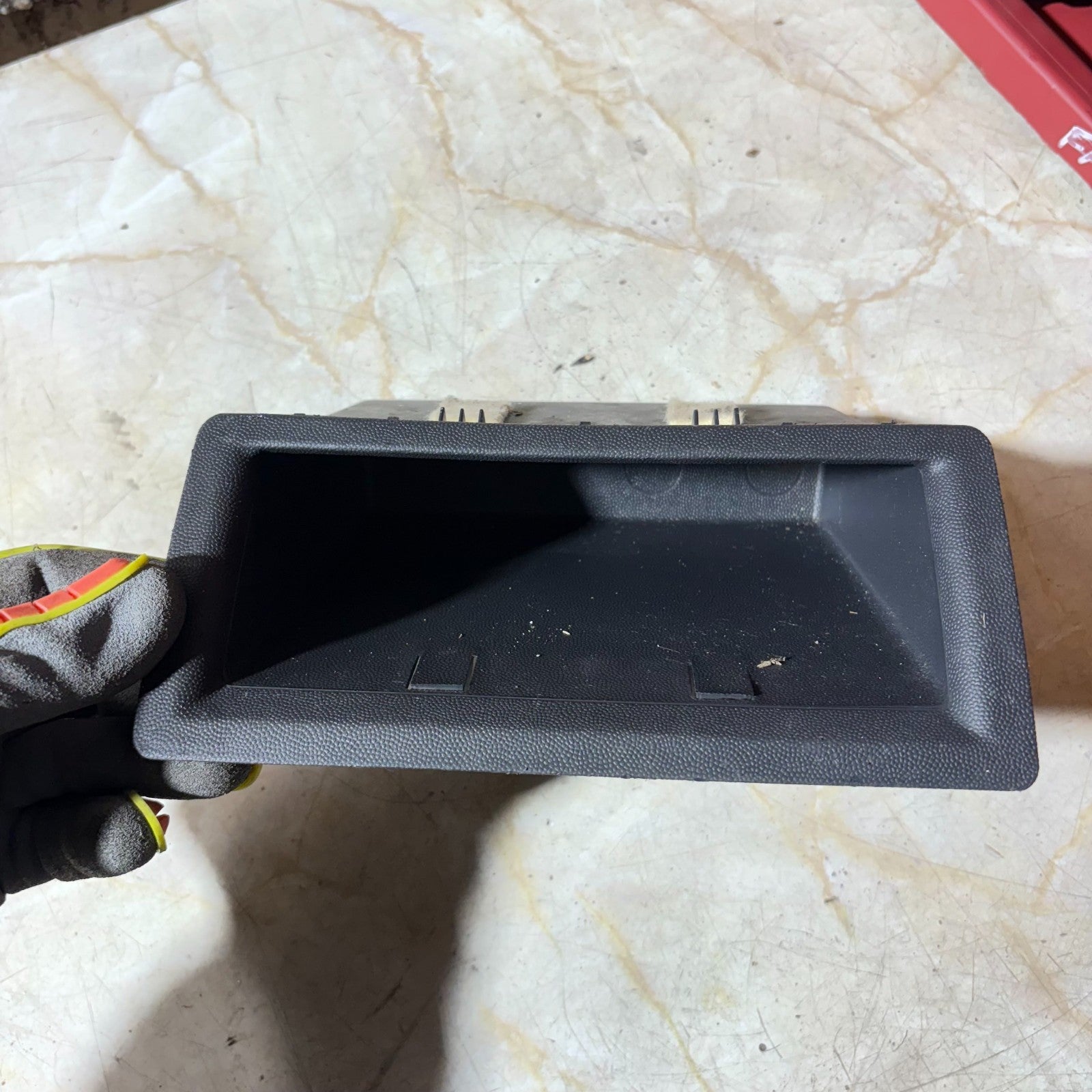 Vauxhall Tigra Centre Console Recess Storage Bin 2006