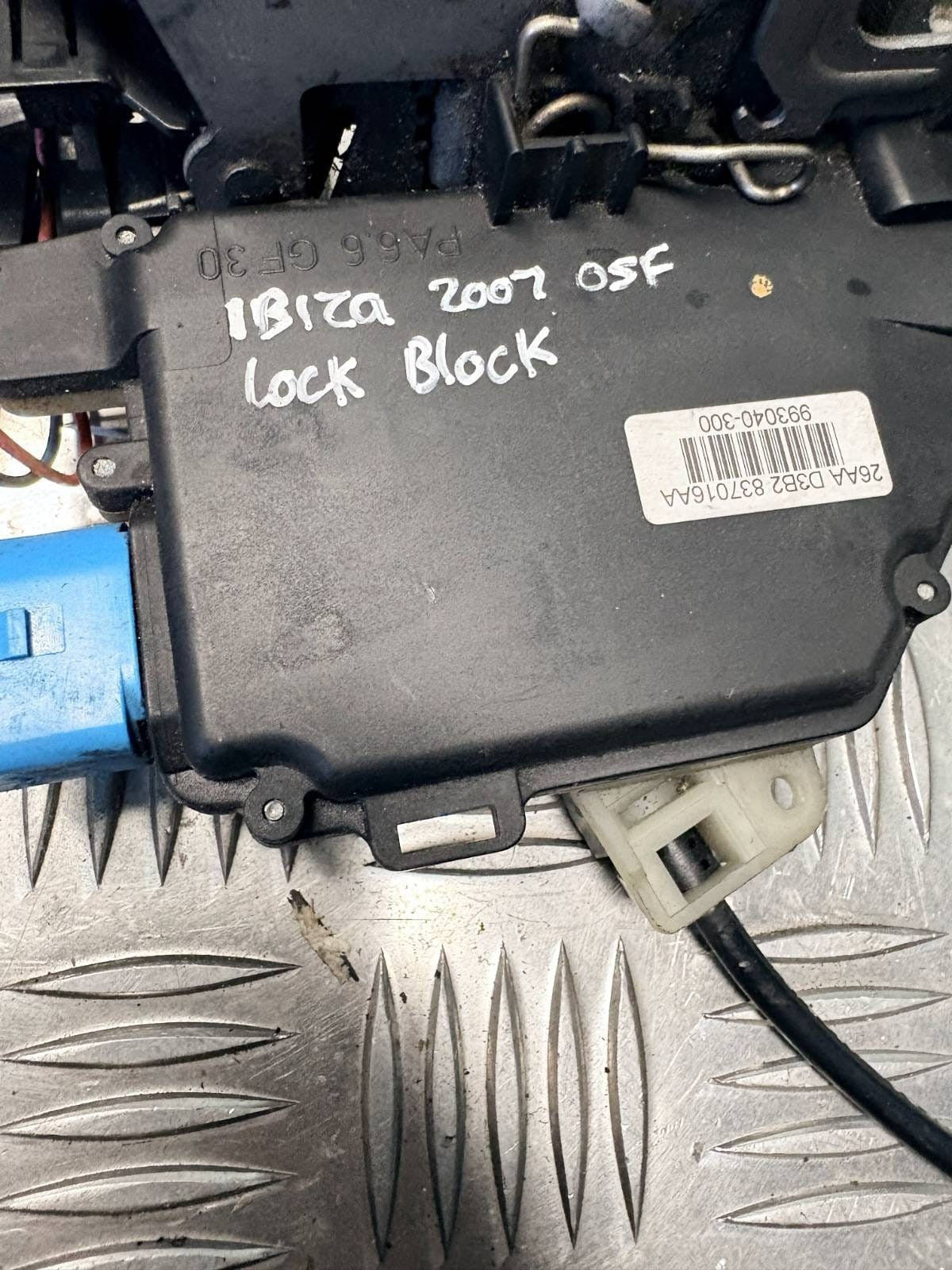 2006-2009 IBIZA 6L2 Door Solenoid SEAT Hatchback Right Front Door Lock Block