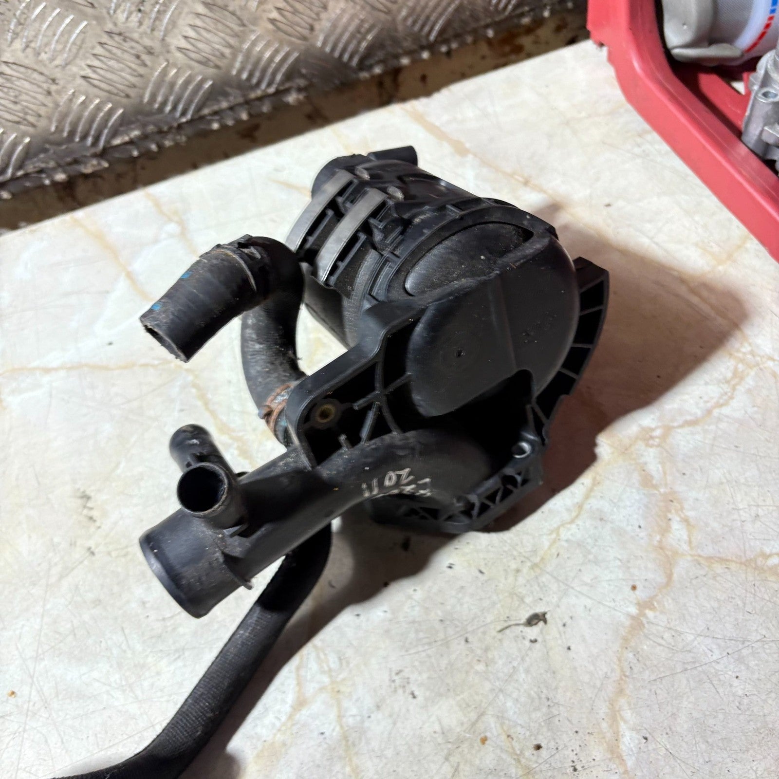 2011 Mercedes C Class C200 Thermostat Housing A6512001956
