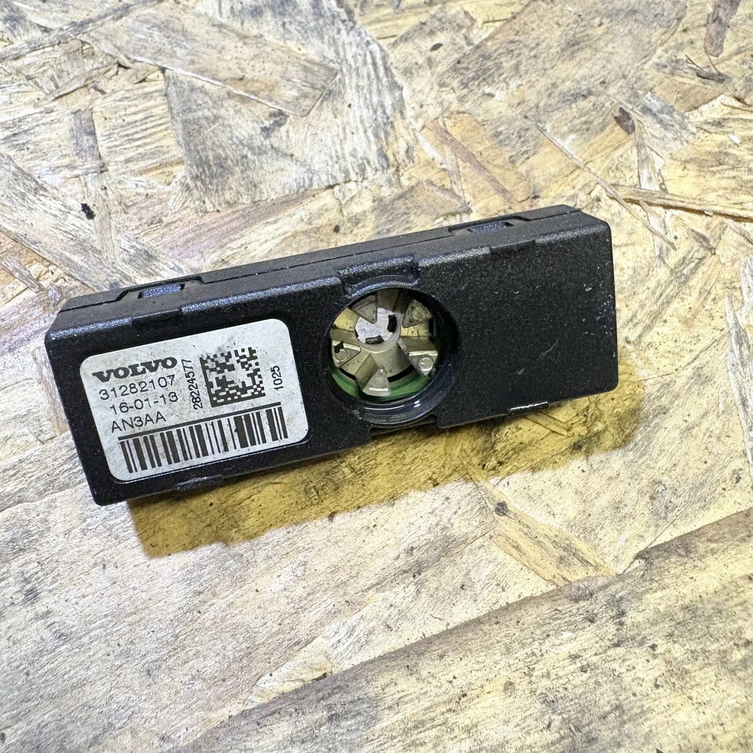 Volvo V60 2011-2015 Aerial Antenna Amplifier/Filter Brake Lights 31282107