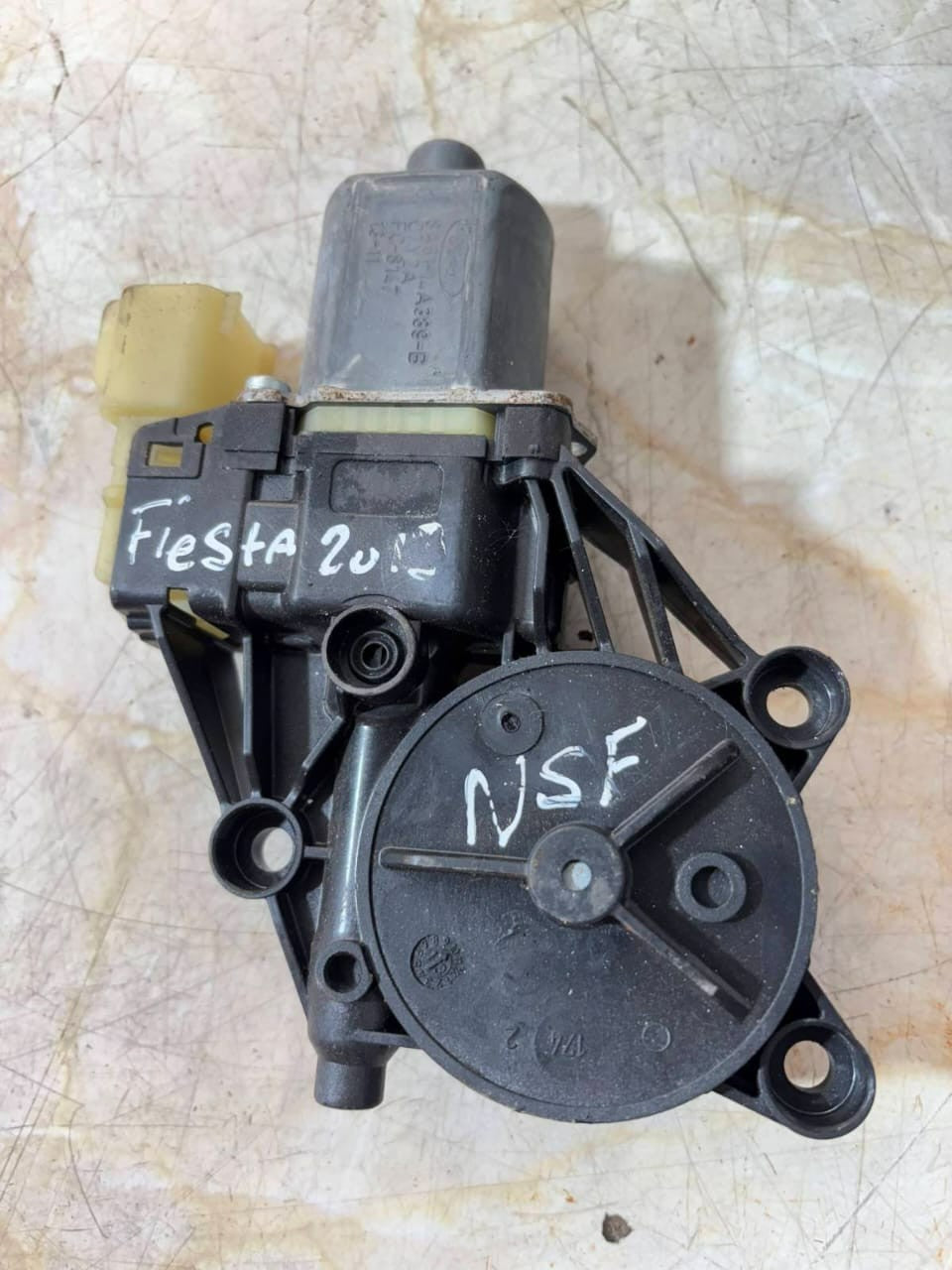 FORD FIESTA MK7 NSF PASSENGER WINDOW MOTOR 0130822618 8A61-14A389-B 2013