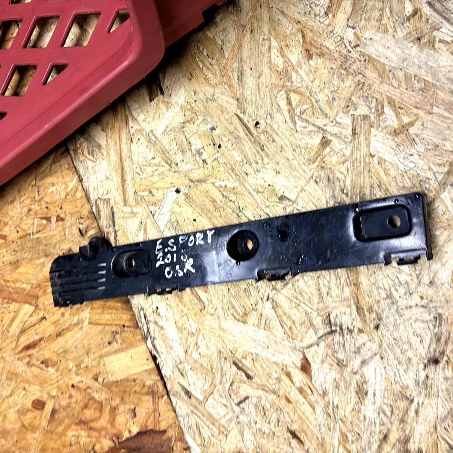 Ford EcoSport 2013-2016 Rear Bumper Bracket Right Driver Side CN15-17A881-CA