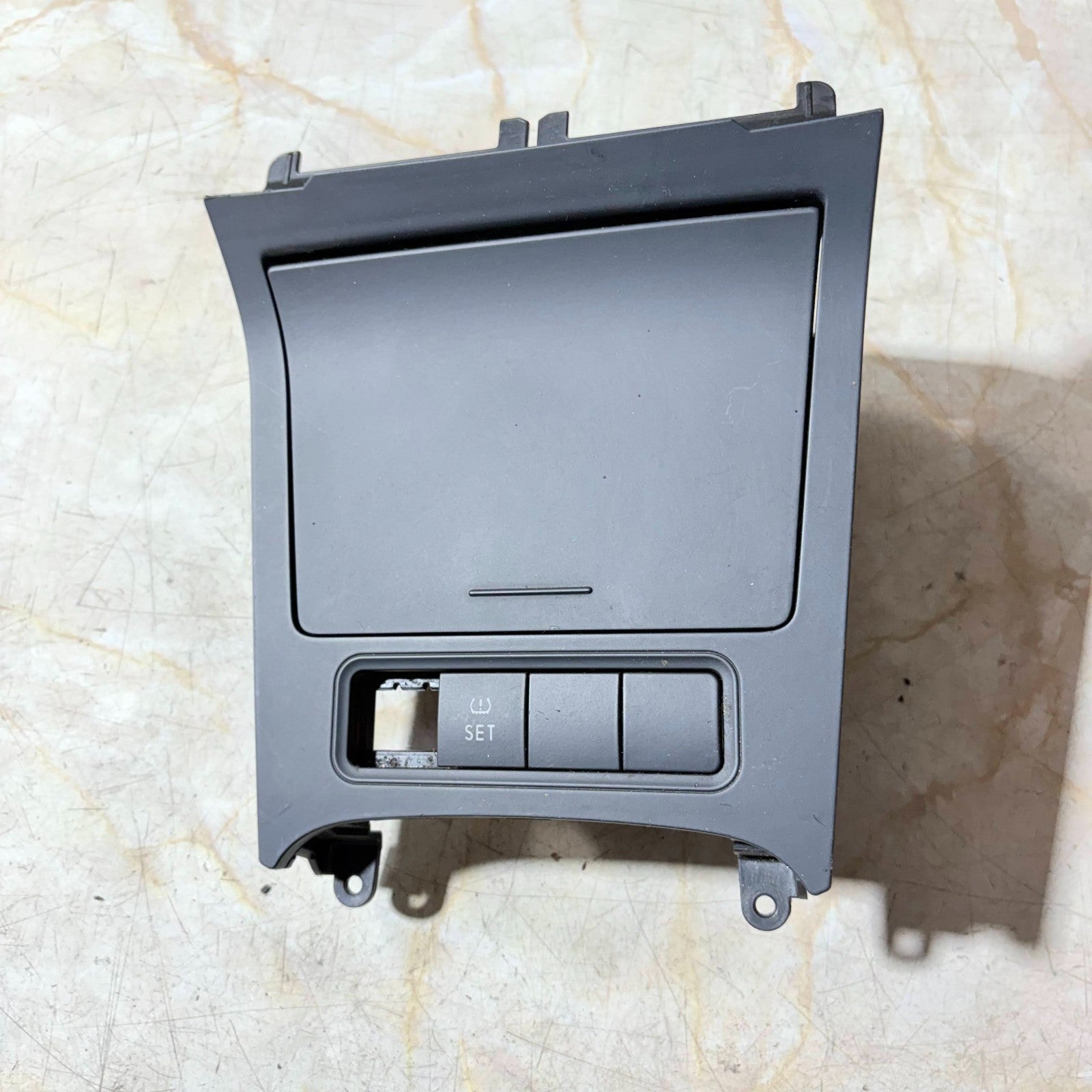 Volkswagen Golf Center Console Ashtray 1 KO 857 961